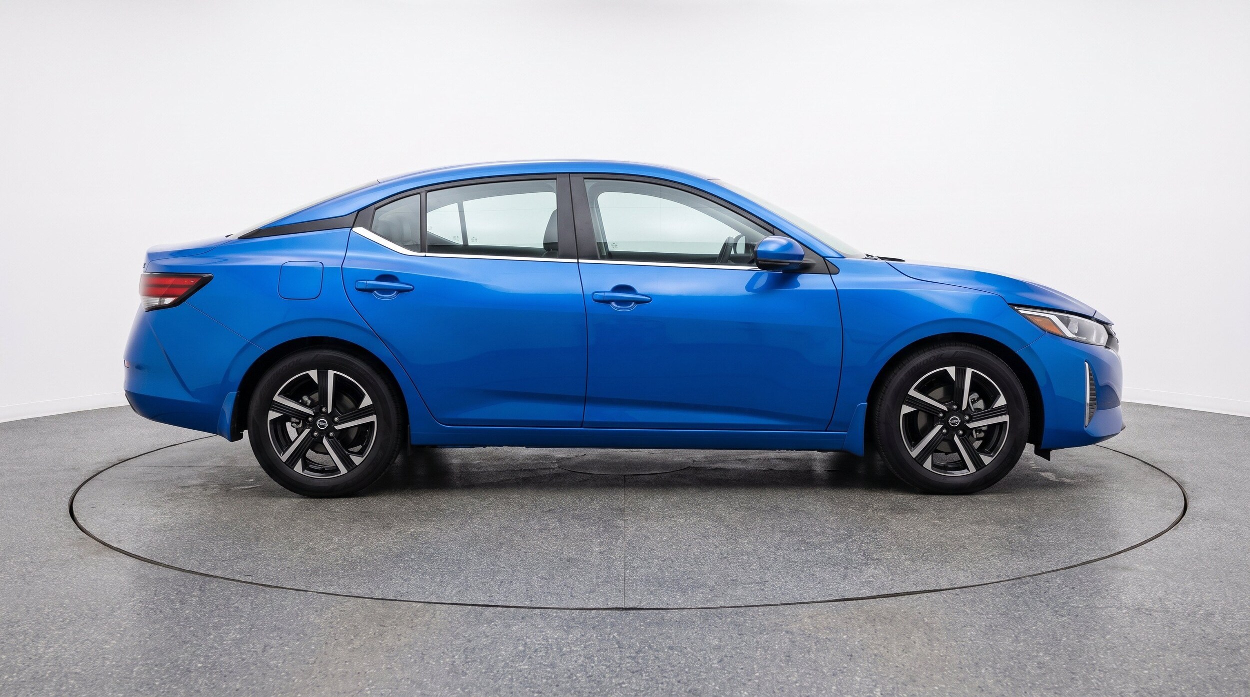 Thumbnail: 2025 Nissan Sentra - 10
