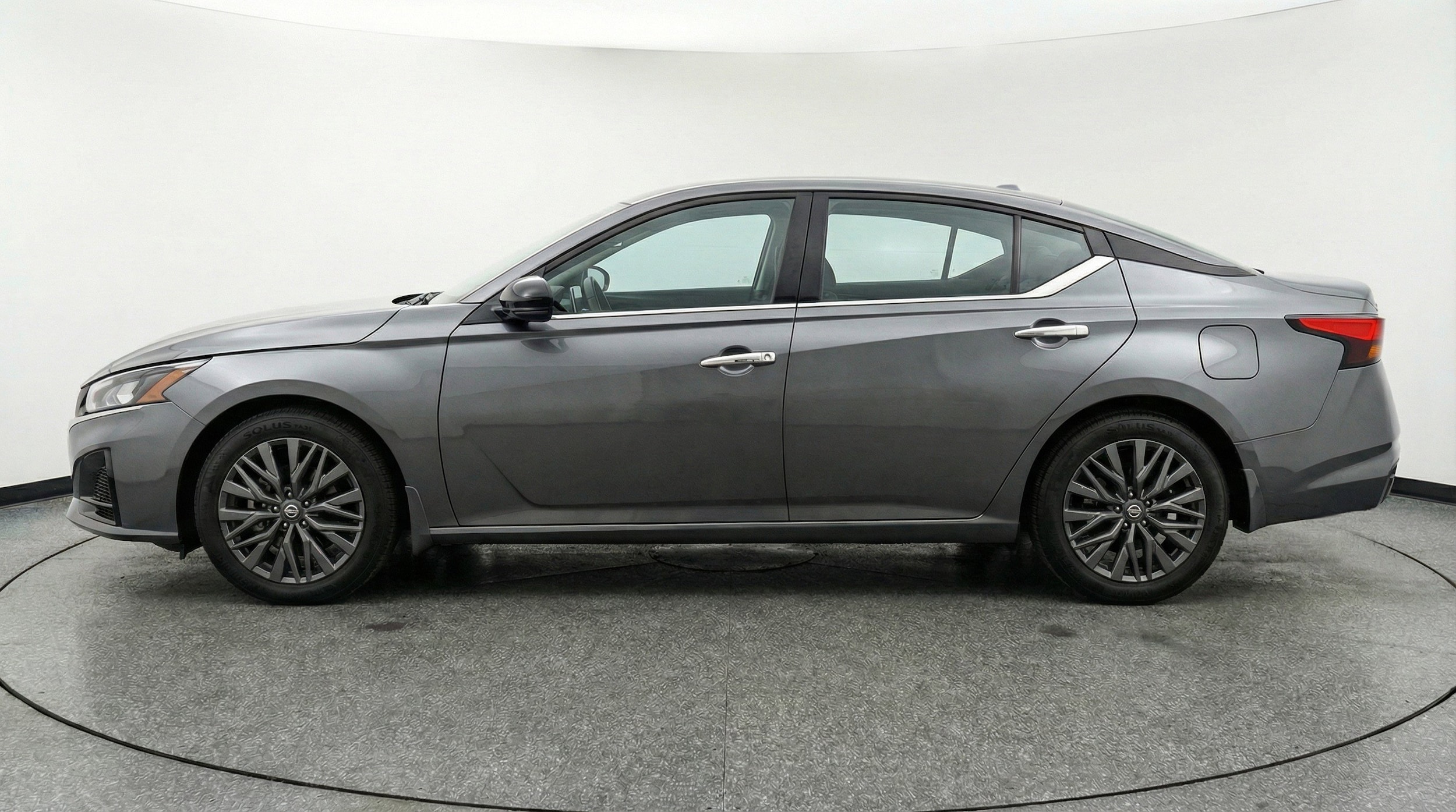 Thumbnail: 2025 Nissan Altima - 5