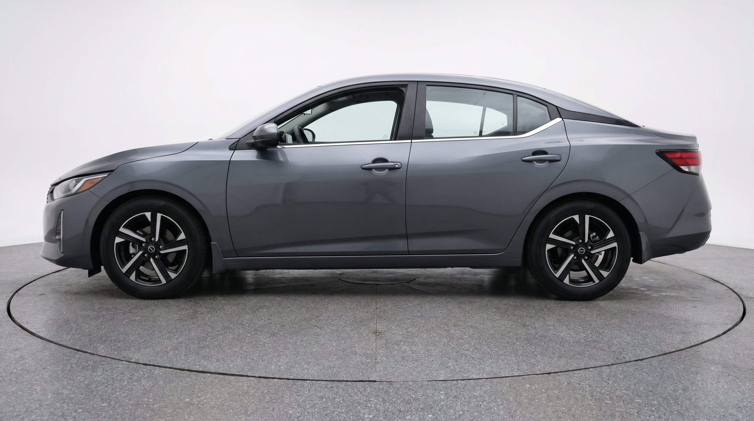 Thumbnail: 2025 Nissan Sentra - 5