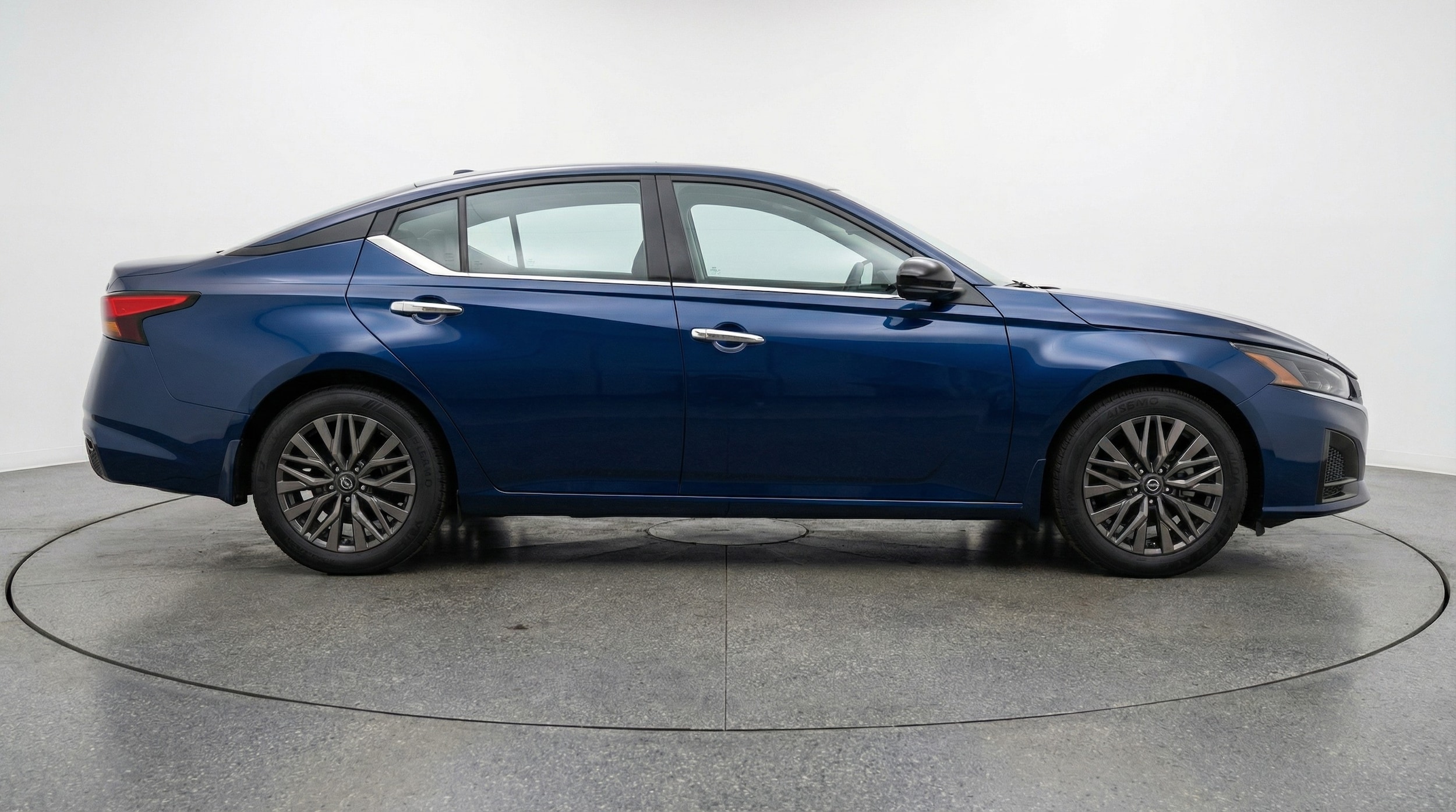 Thumbnail: 2025 Nissan Altima - 8