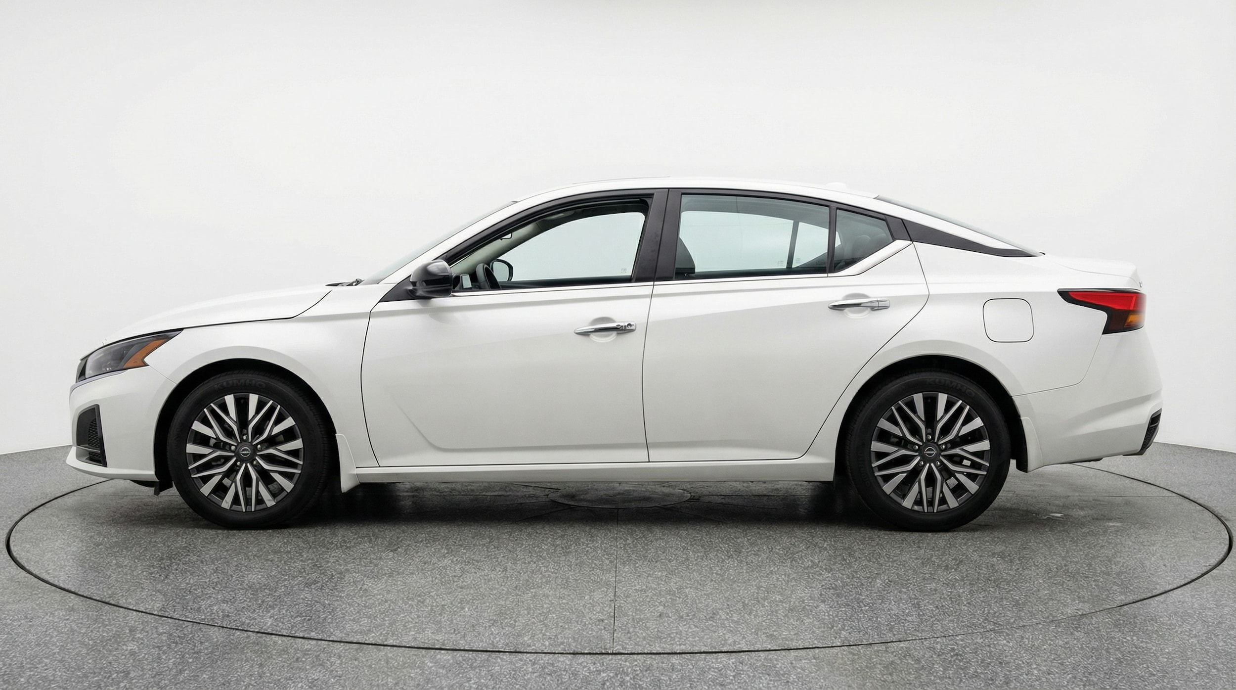 Thumbnail: 2025 Nissan Altima - 4