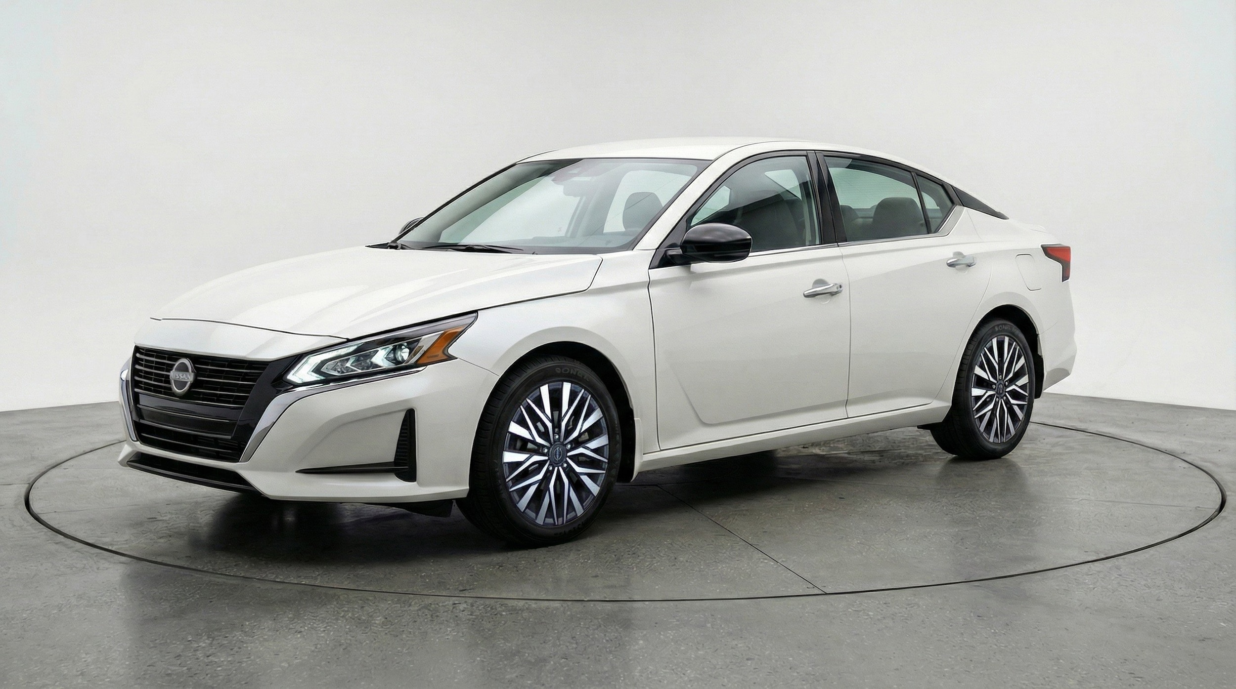 Thumbnail: 2025 Nissan Altima - 3