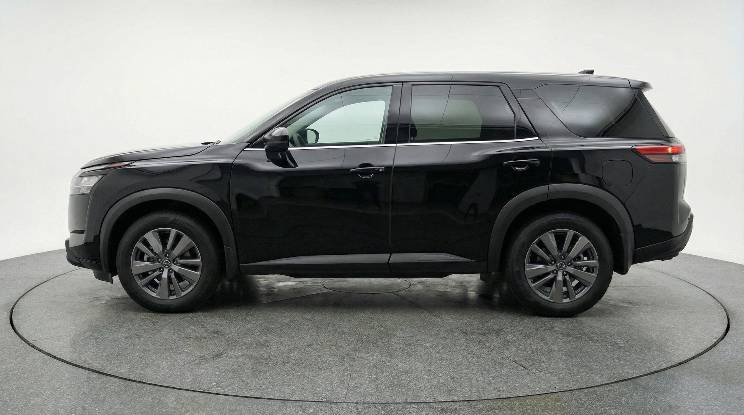 Thumbnail: 2025 Nissan Pathfinder - 5