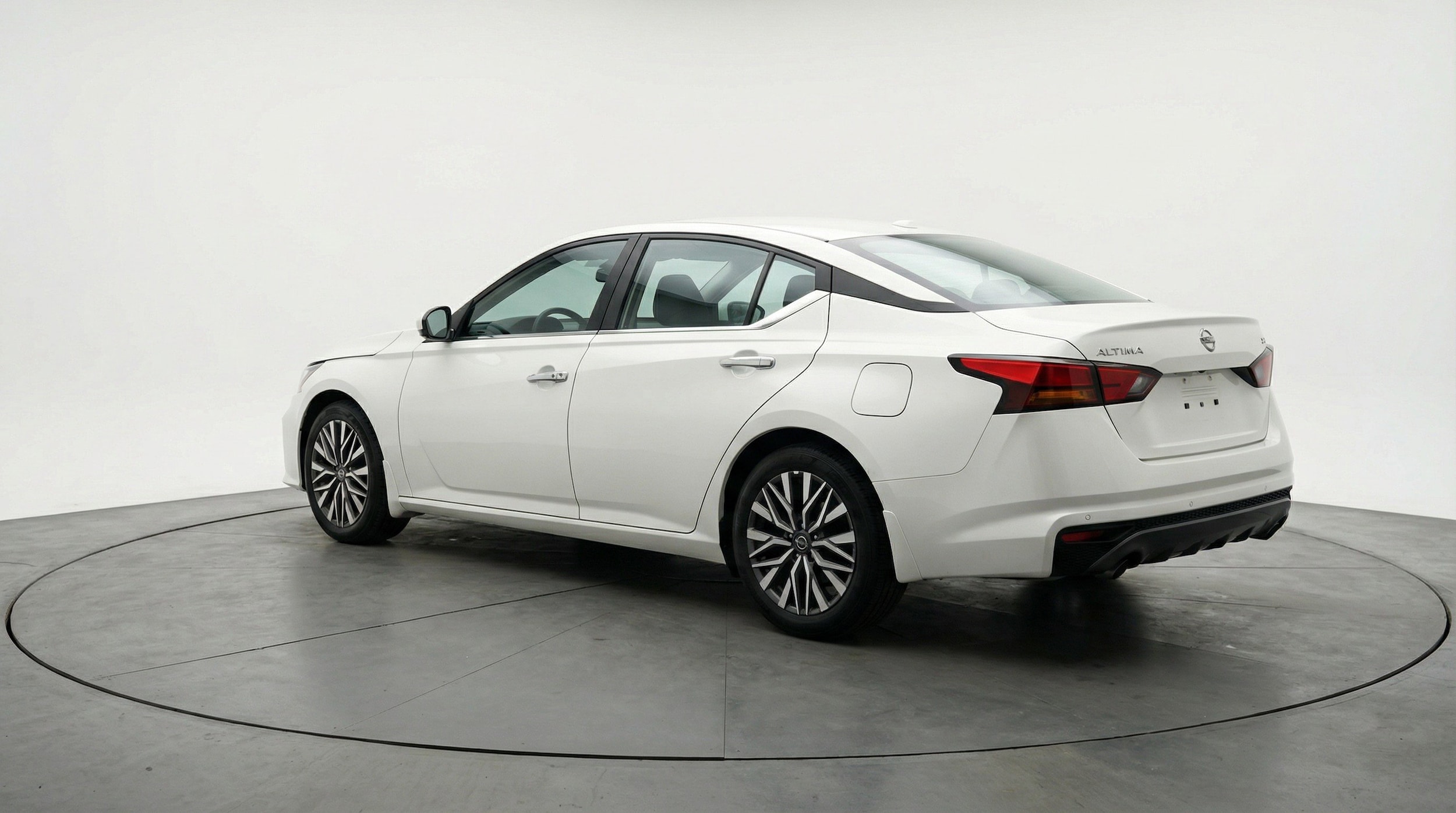 Thumbnail: 2025 Nissan Altima - 6