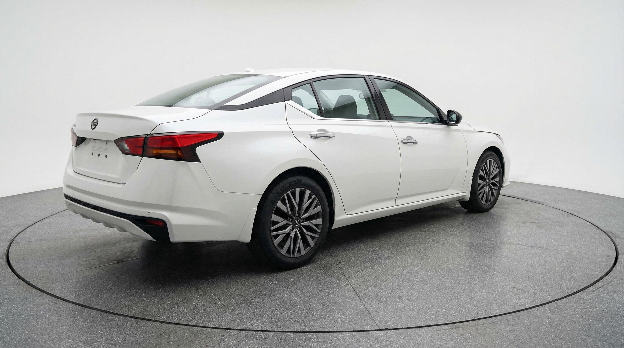 Thumbnail: 2025 Nissan Altima - 9