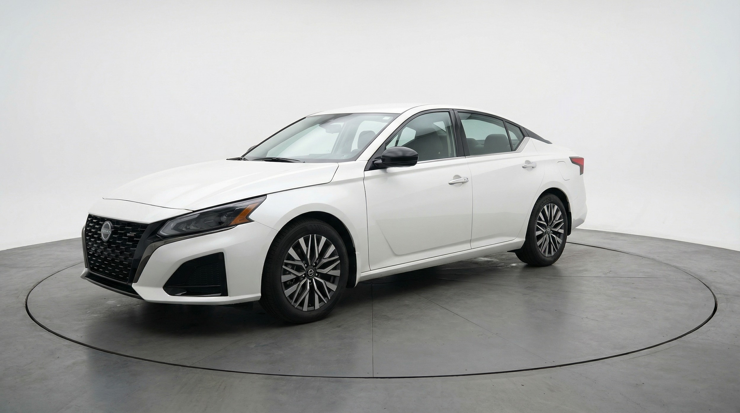 Thumbnail: 2025 Nissan Altima - 3