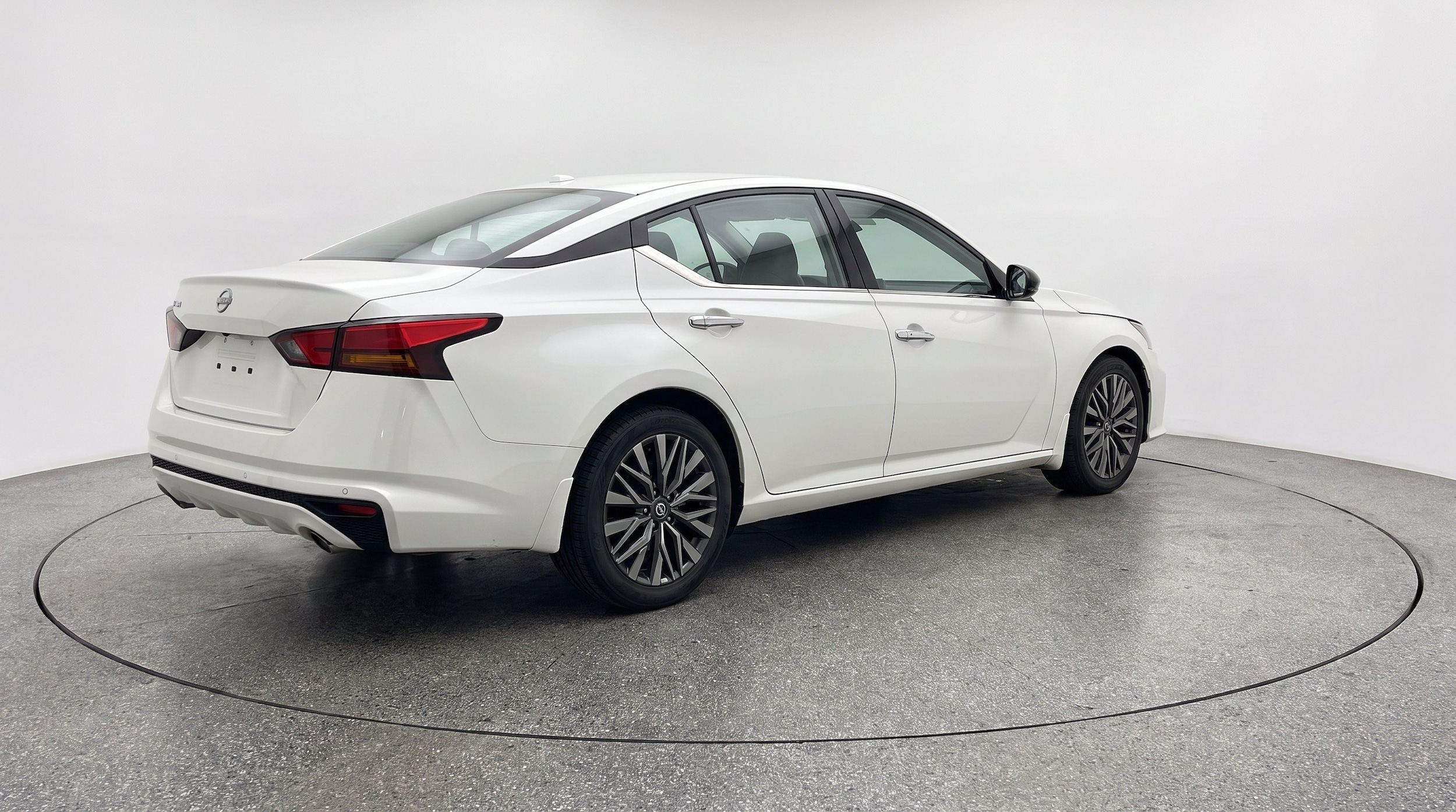 Thumbnail: 2025 Nissan Altima - 9