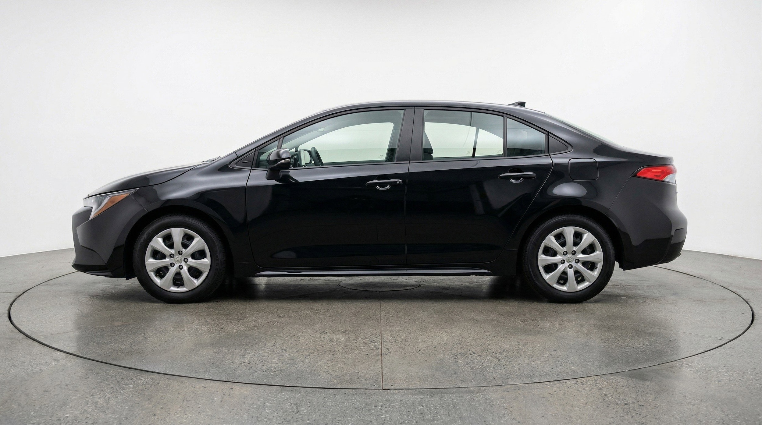 Thumbnail: 2025 Toyota Corolla - 5