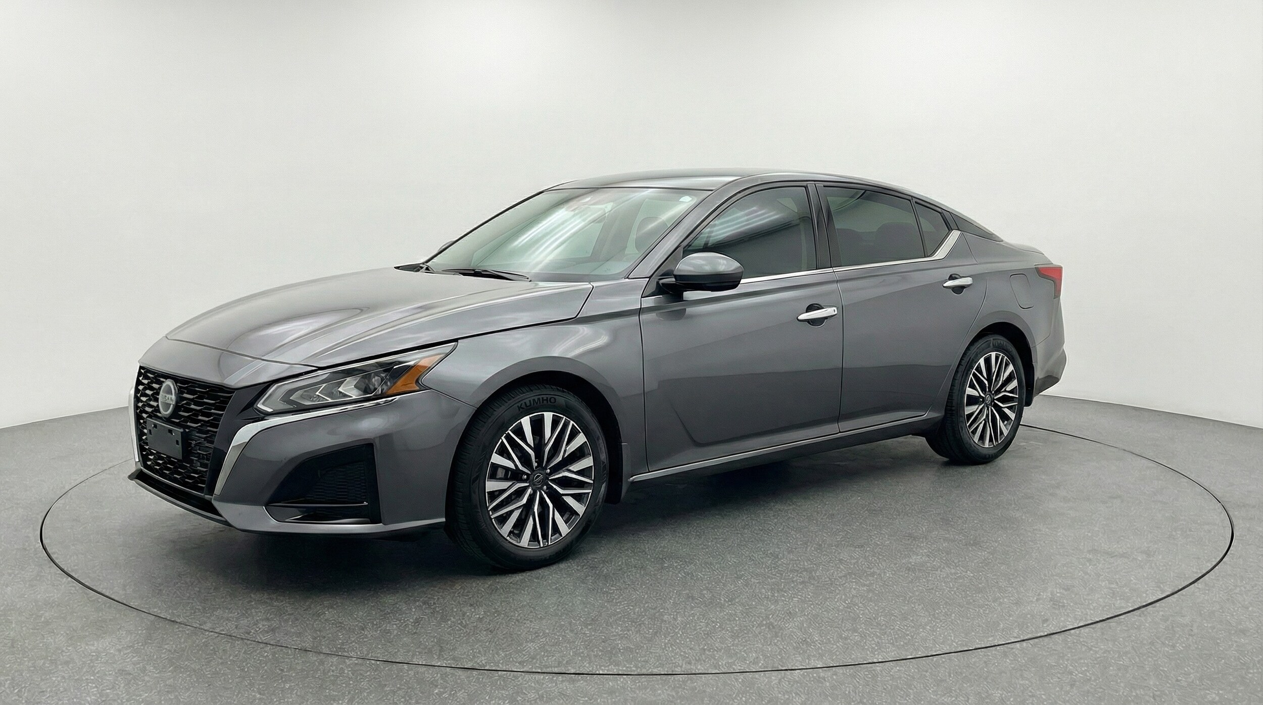 Thumbnail: 2025 Nissan Altima - 3