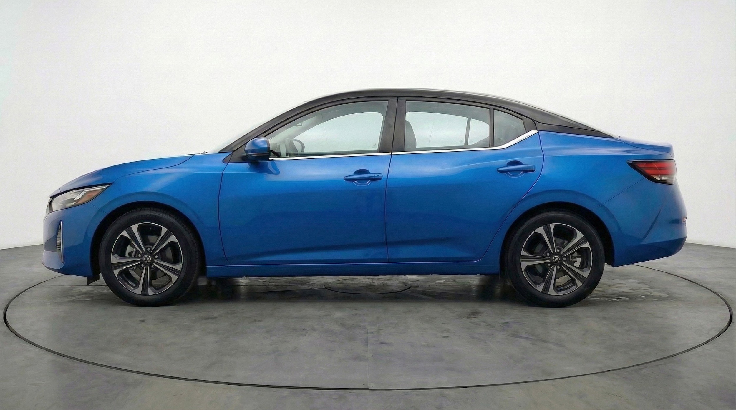 Thumbnail: 2025 Nissan Sentra - 5