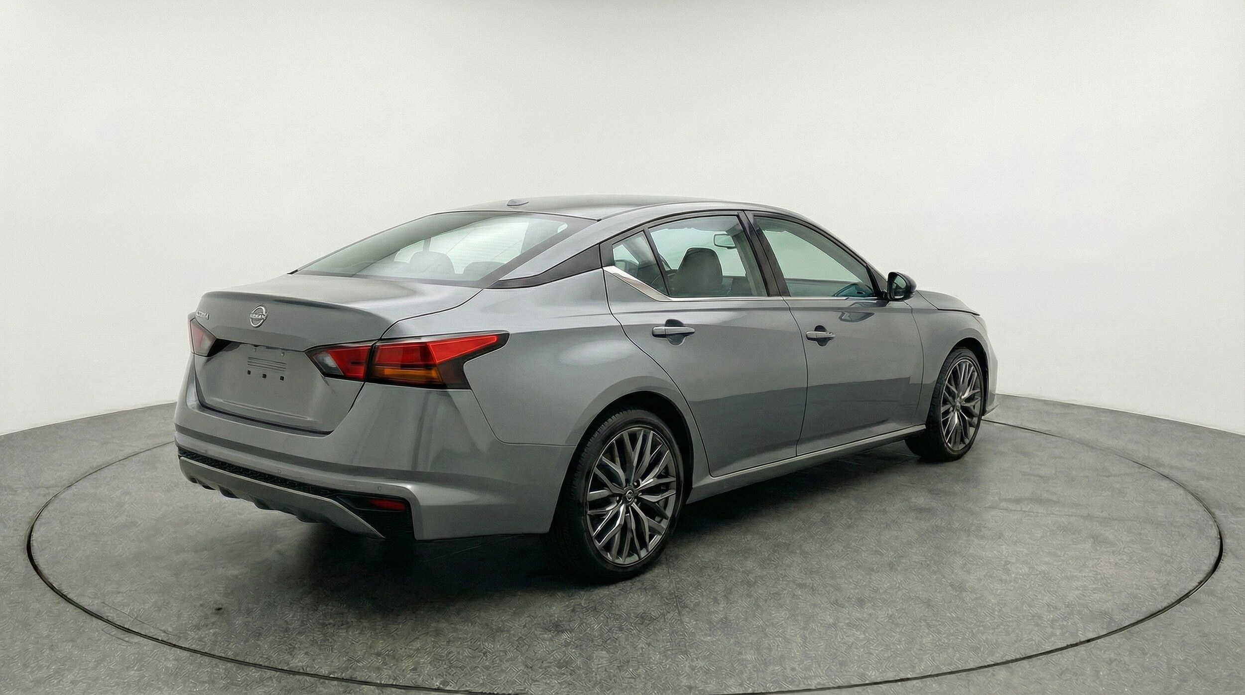 Thumbnail: 2025 Nissan Altima - 9
