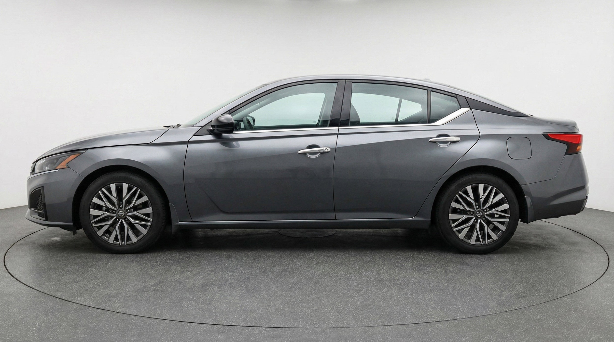 Thumbnail: 2025 Nissan Altima - 5