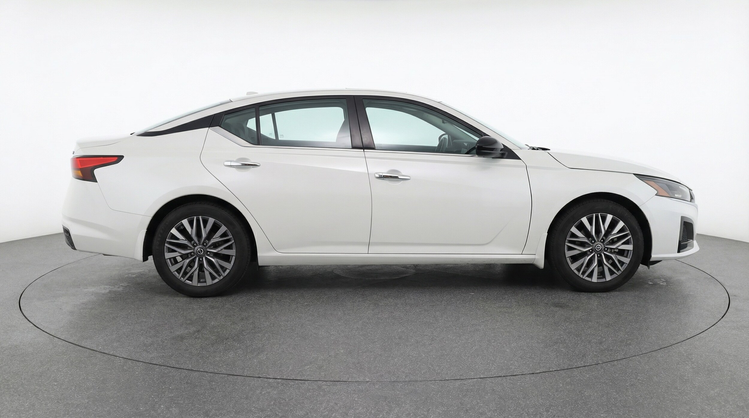 Thumbnail: 2025 Nissan Altima - 8