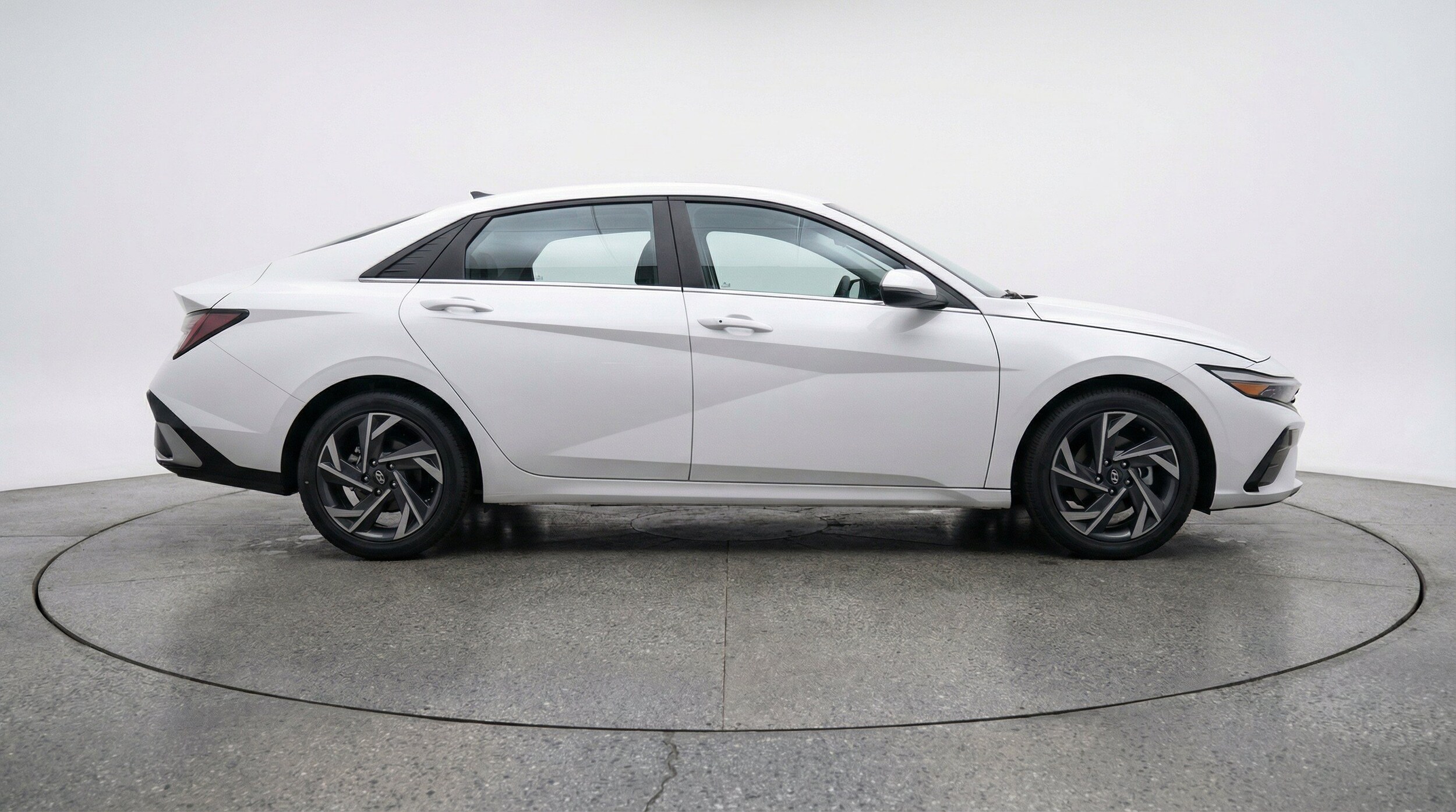 Thumbnail: 2025 Hyundai Elantra - 11