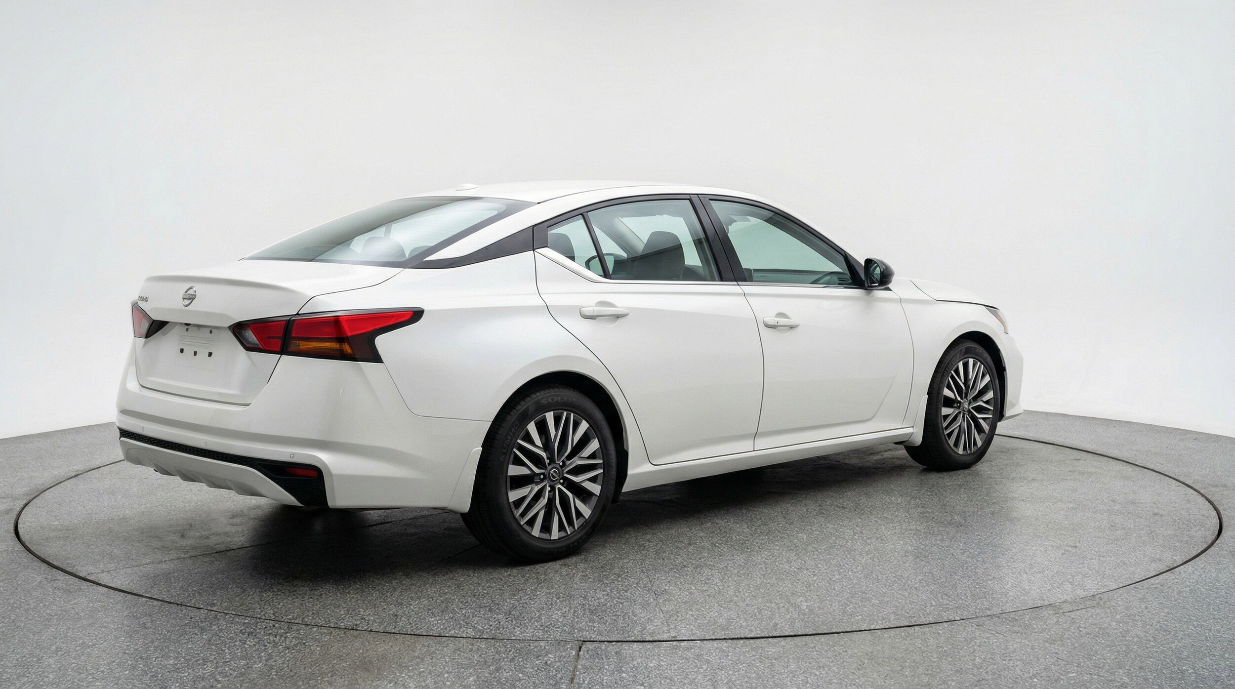 Thumbnail: 2025 Nissan Altima - 9