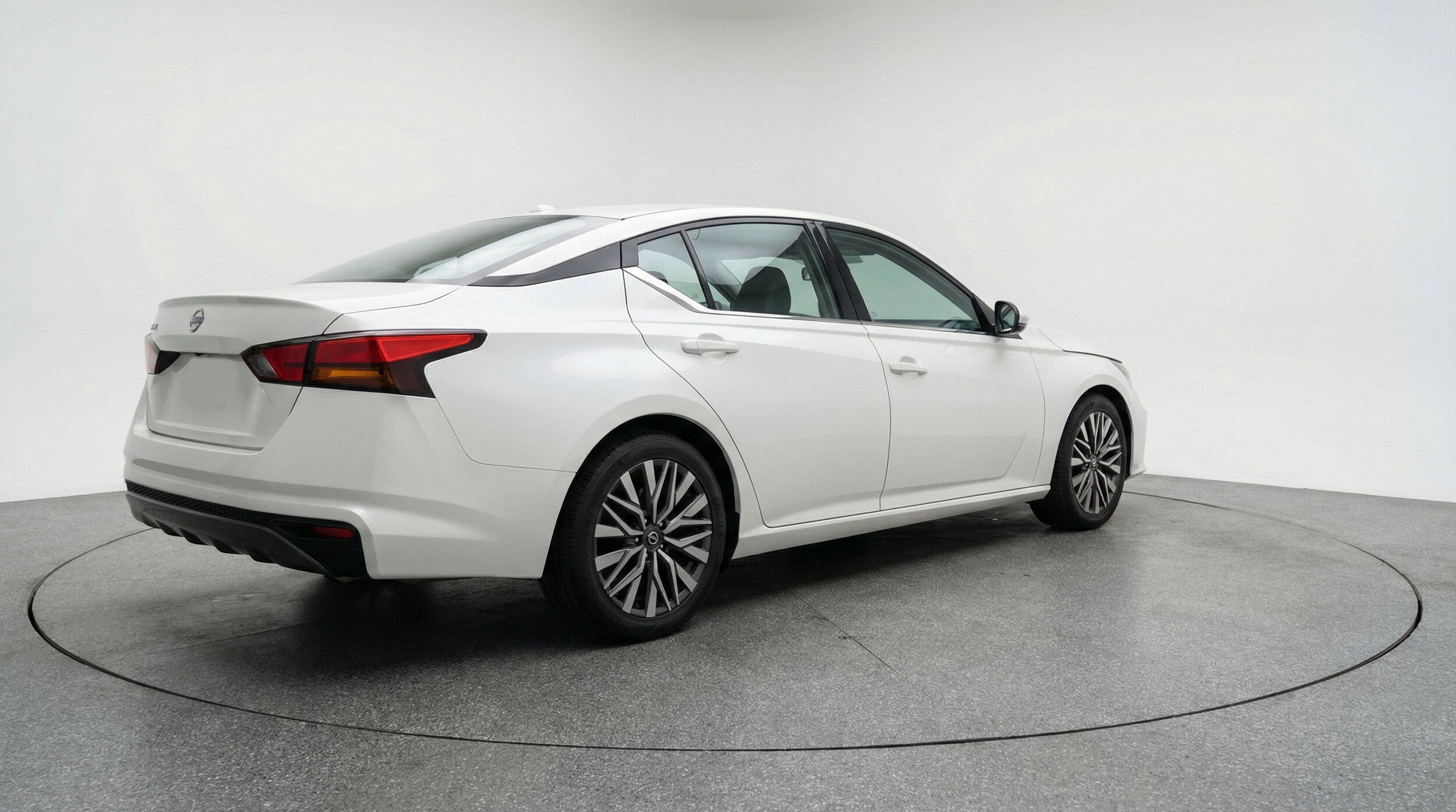 Thumbnail: 2025 Nissan Altima - 9