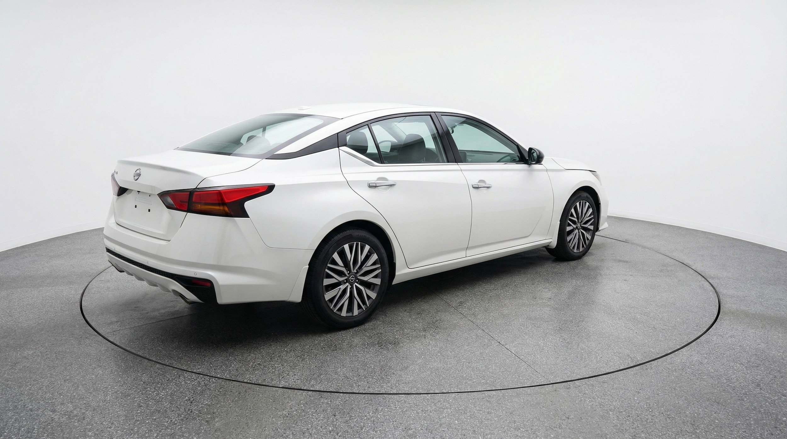 Thumbnail: 2025 Nissan Altima - 9