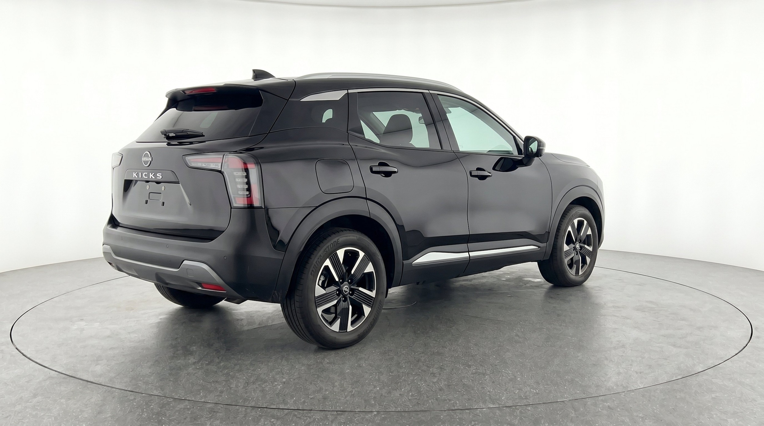 Thumbnail: 2026 Nissan Kicks - 9