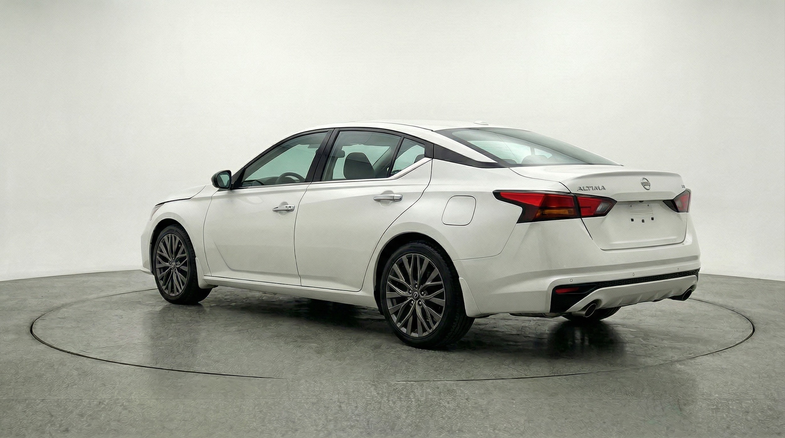 Thumbnail: 2025 Nissan Altima - 5