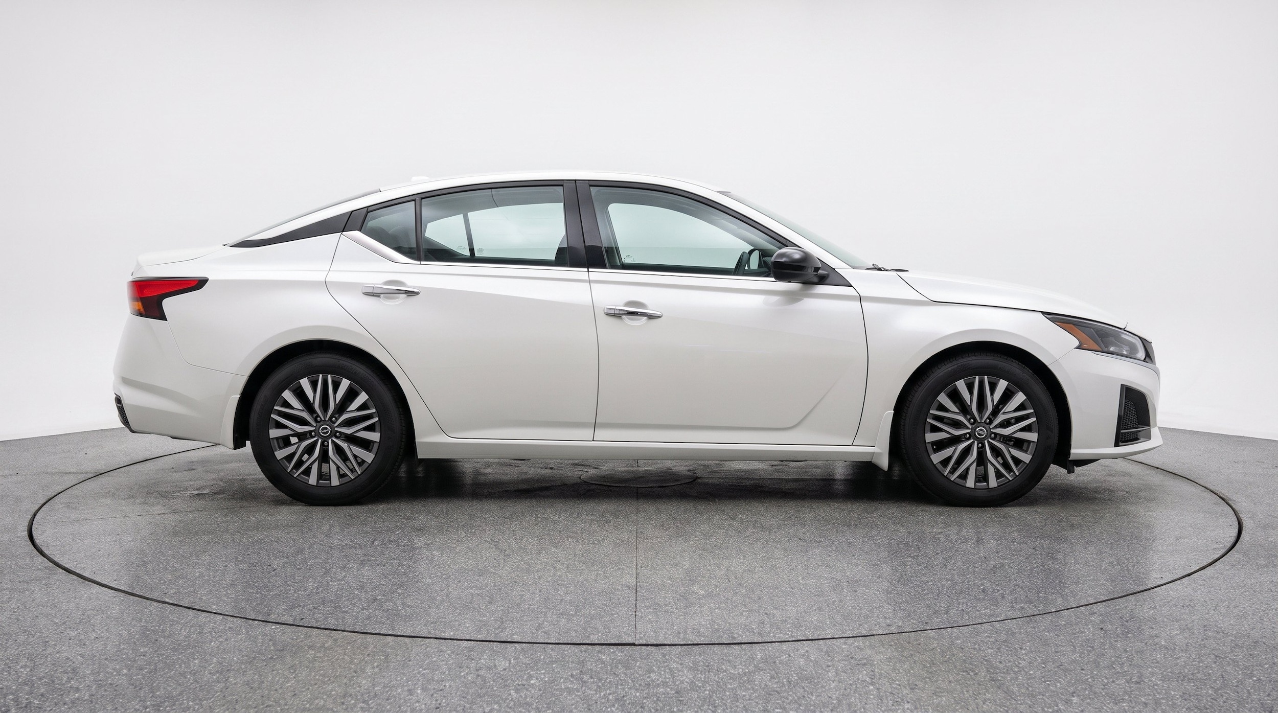 Thumbnail: 2025 Nissan Altima - 10