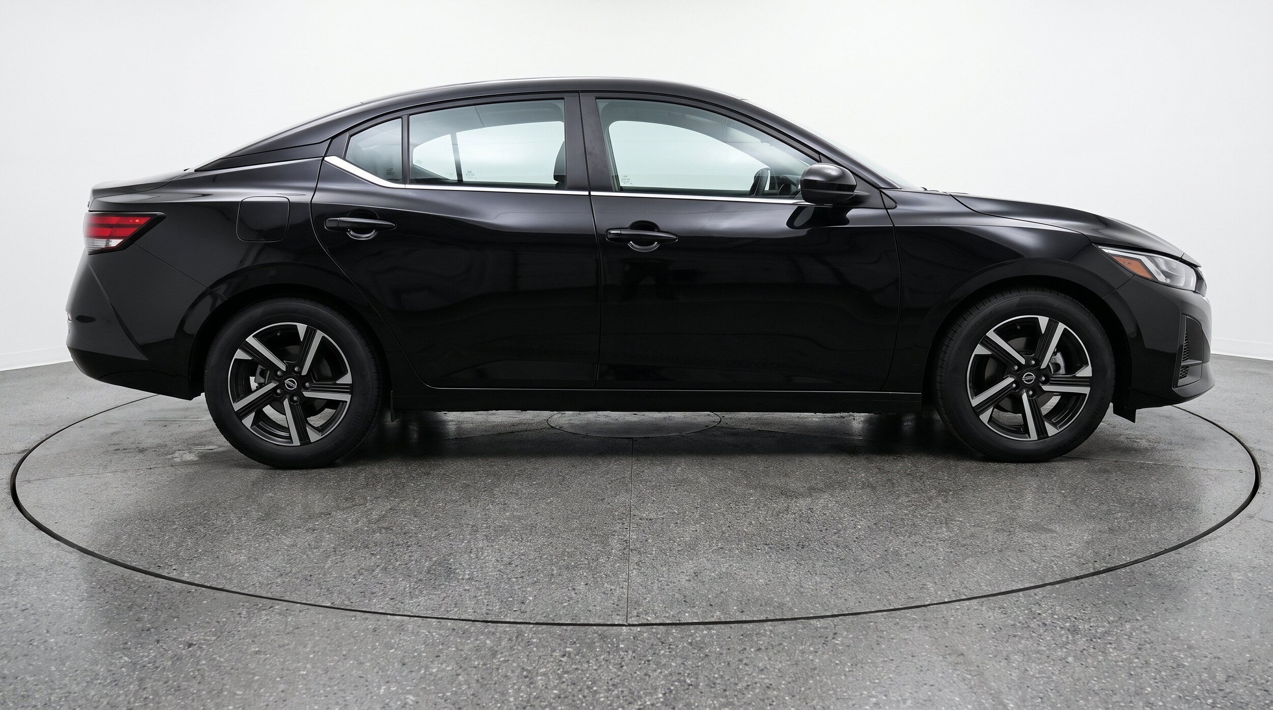Thumbnail: 2025 Nissan Sentra - 10