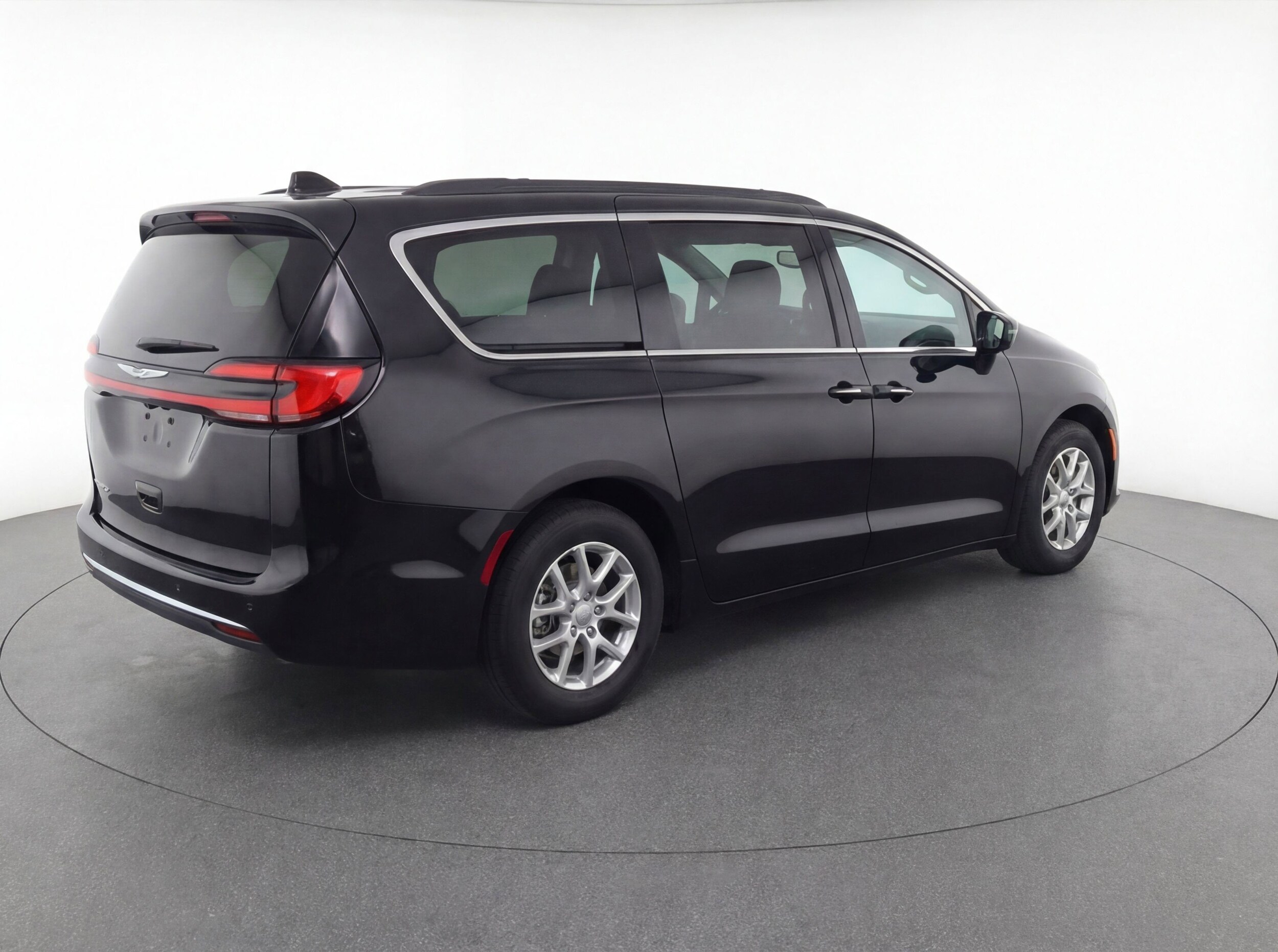 Thumbnail: 2024 Chrysler Pacifica - 9