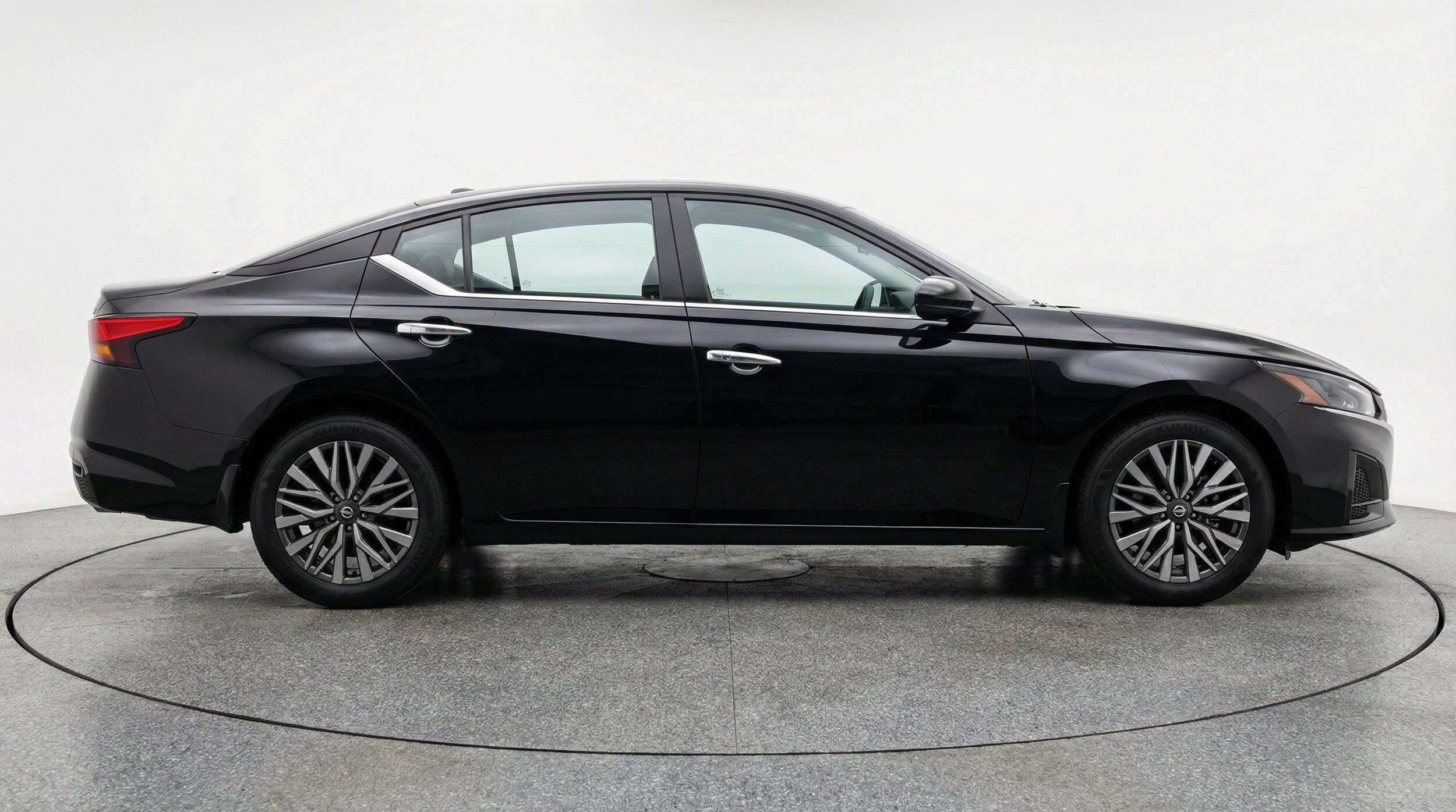 Thumbnail: 2025 Nissan Altima - 11