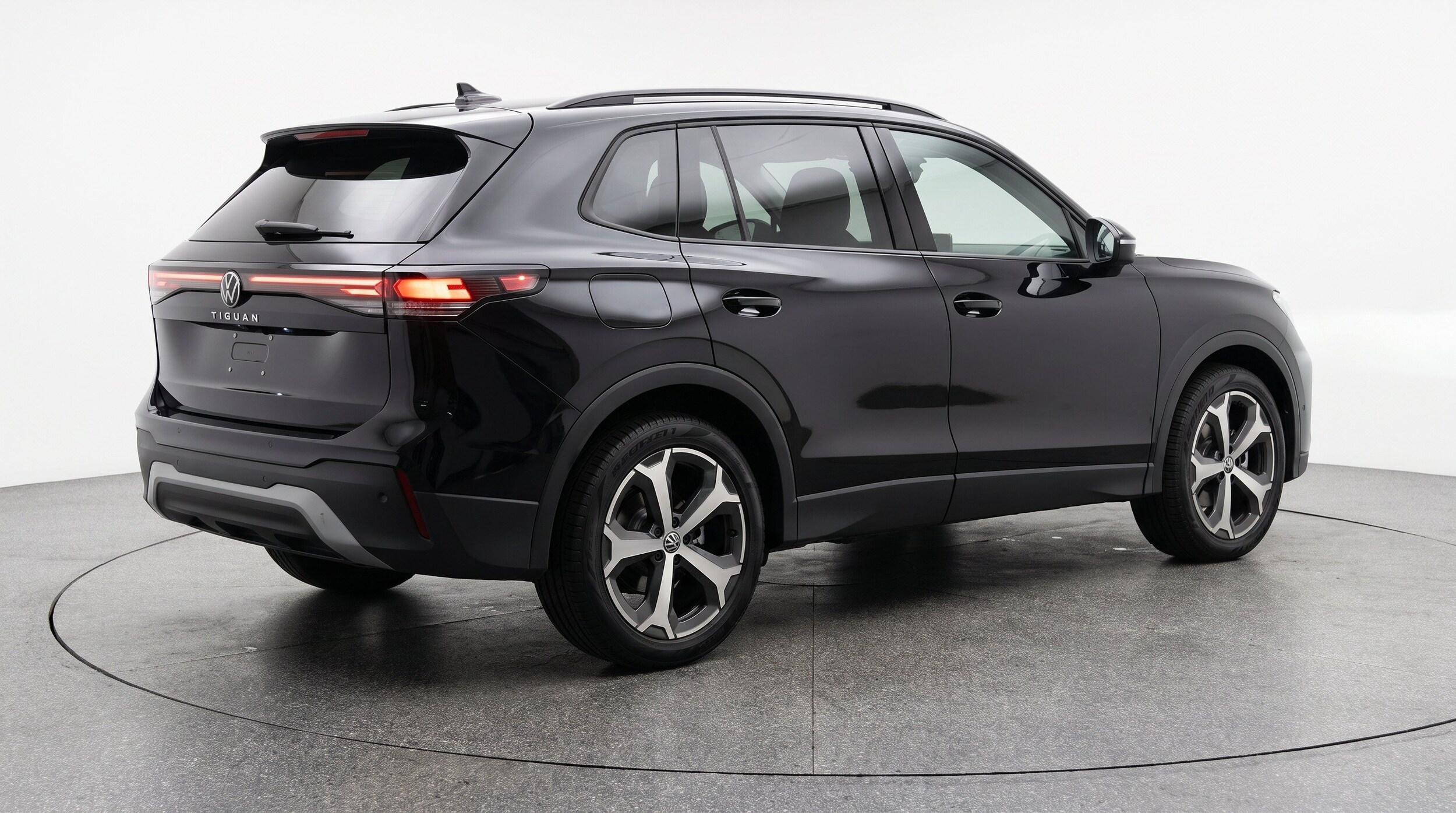 Thumbnail: 2026 Volkswagen Tiguan - 9
