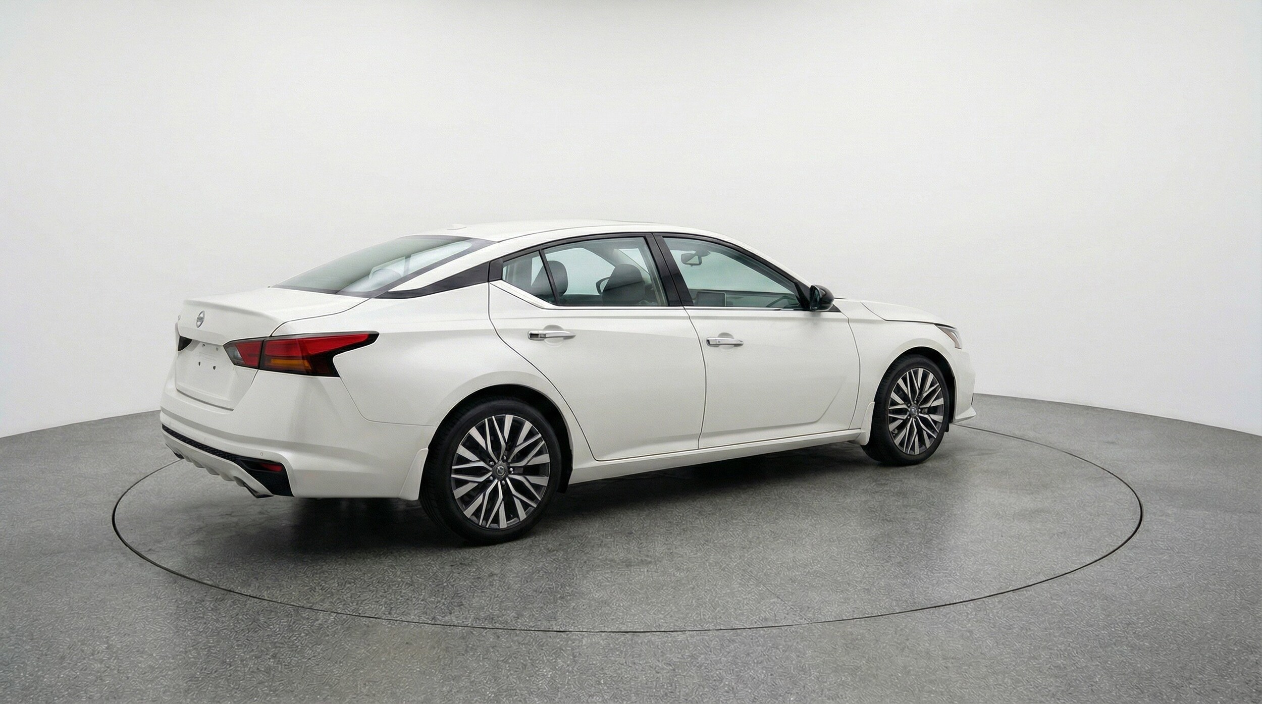 Thumbnail: 2025 Nissan Altima - 9