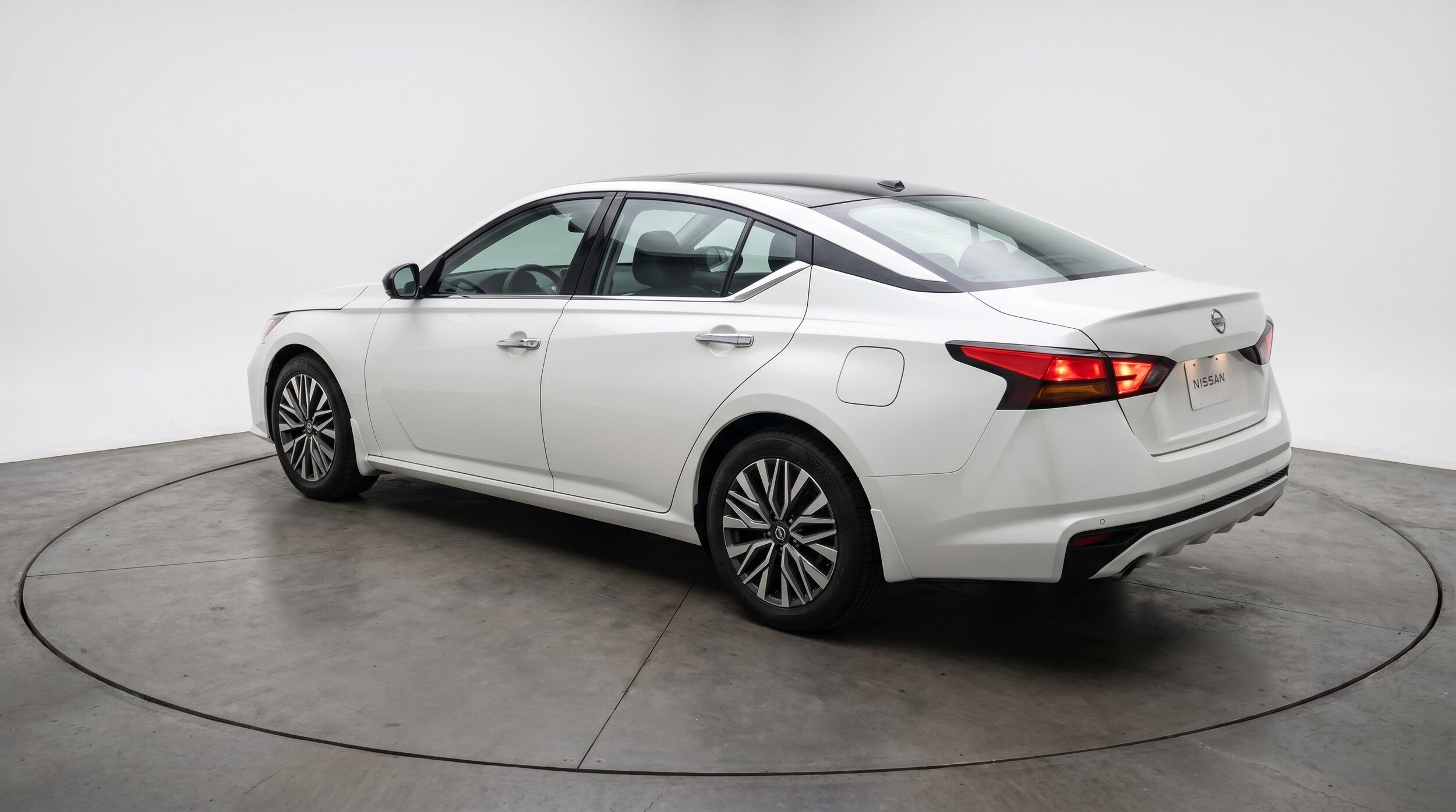 Thumbnail: 2025 Nissan Altima - 6