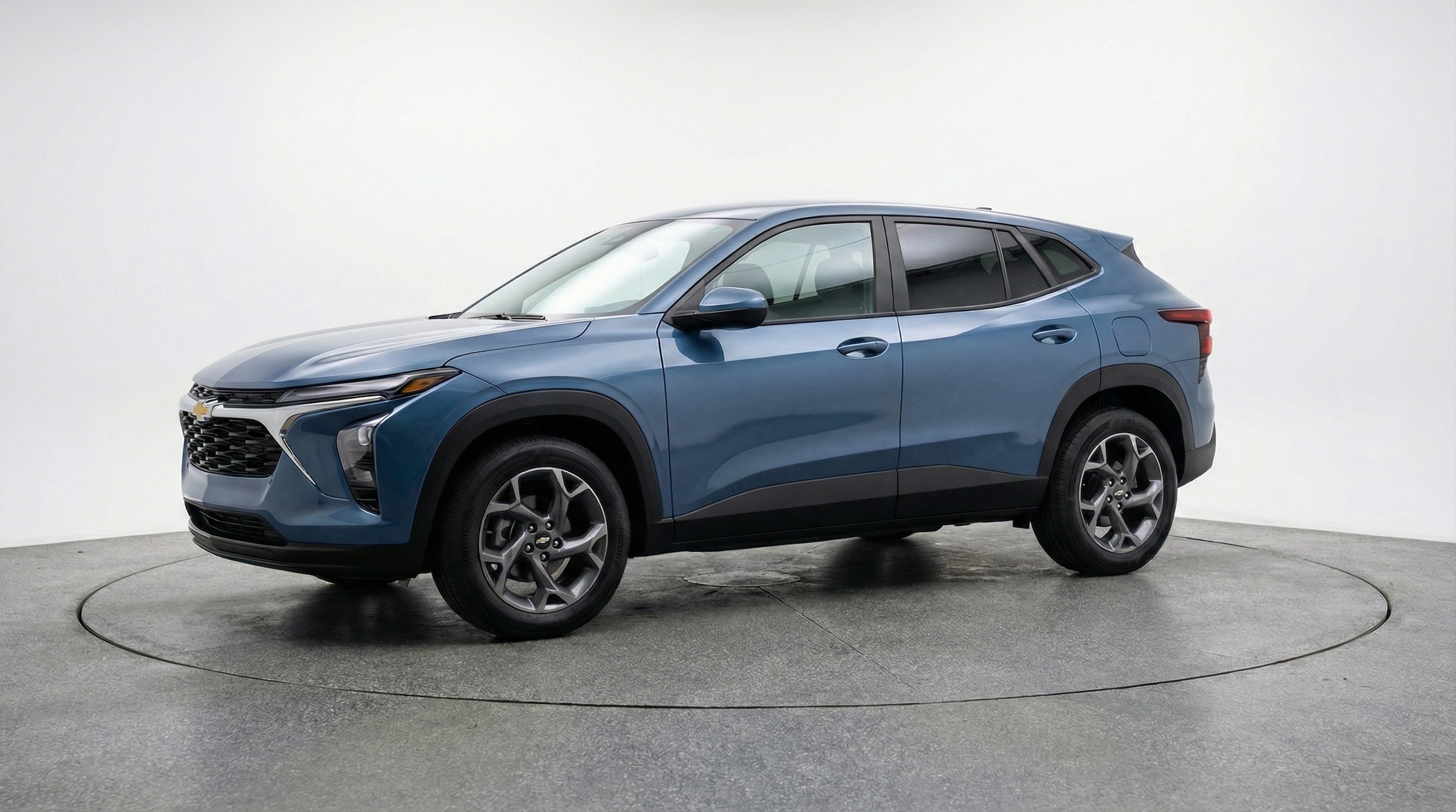 Thumbnail: 2025 Chevrolet Trax - 3