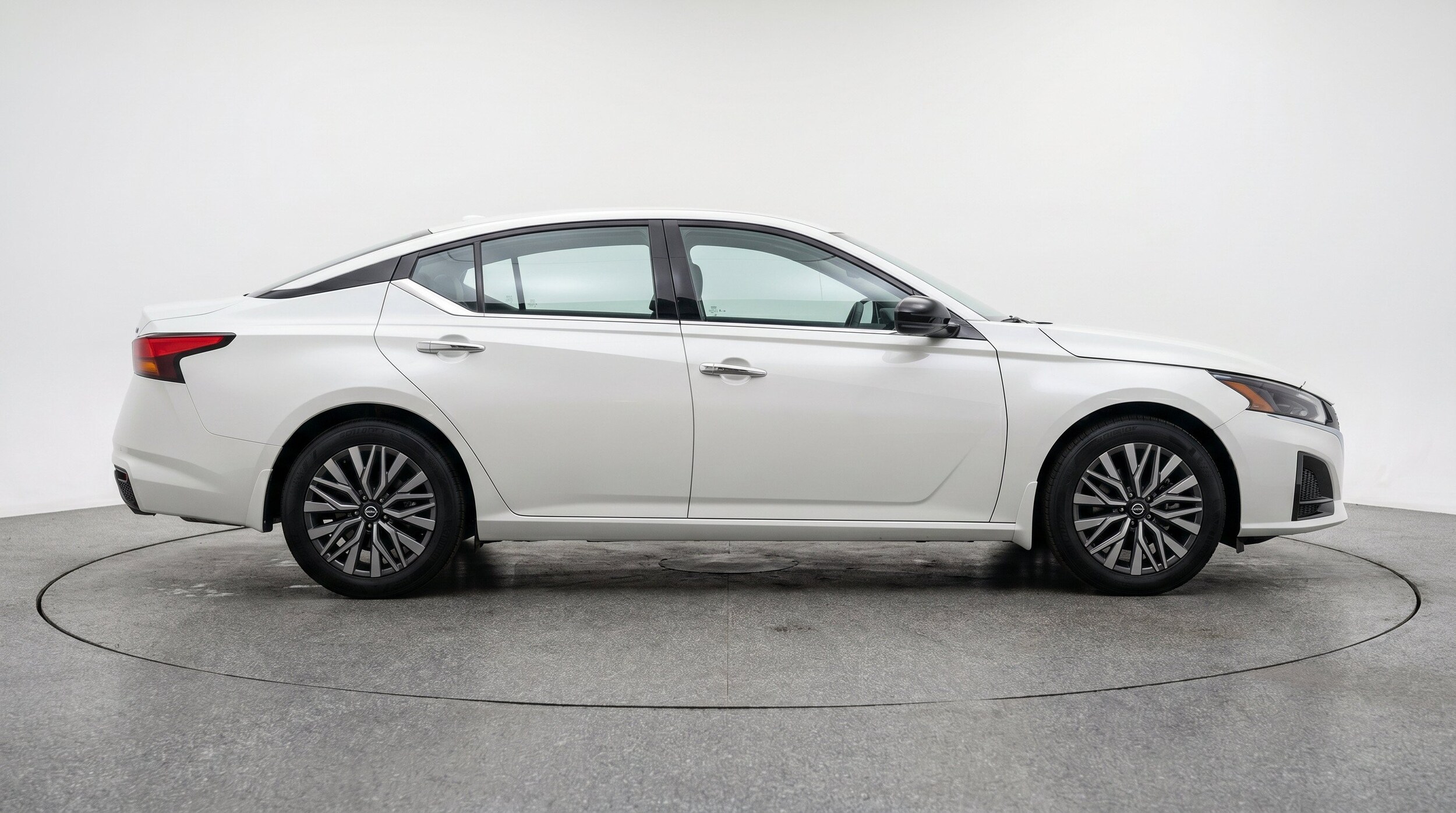Thumbnail: 2025 Nissan Altima - 10