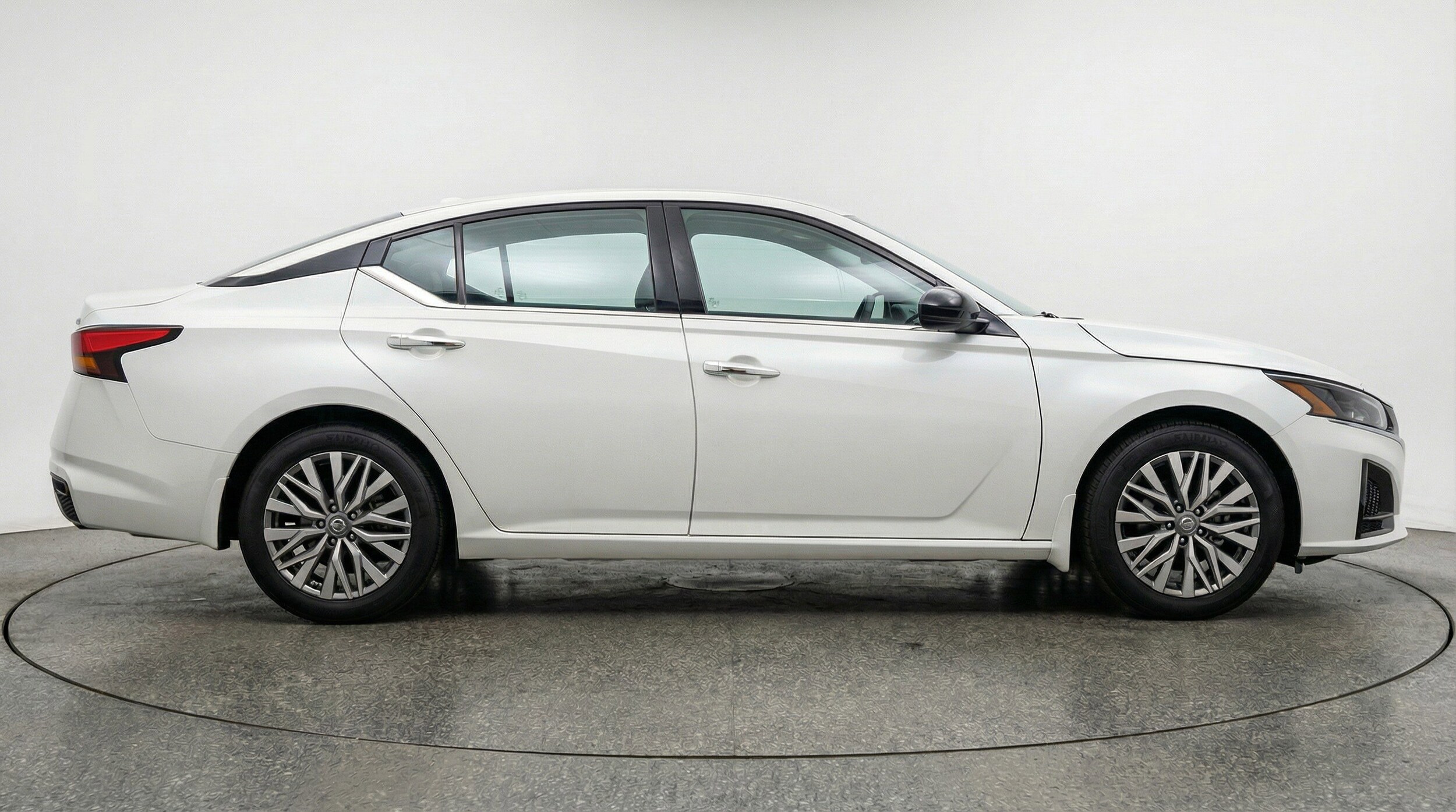 Thumbnail: 2025 Nissan Altima - 11