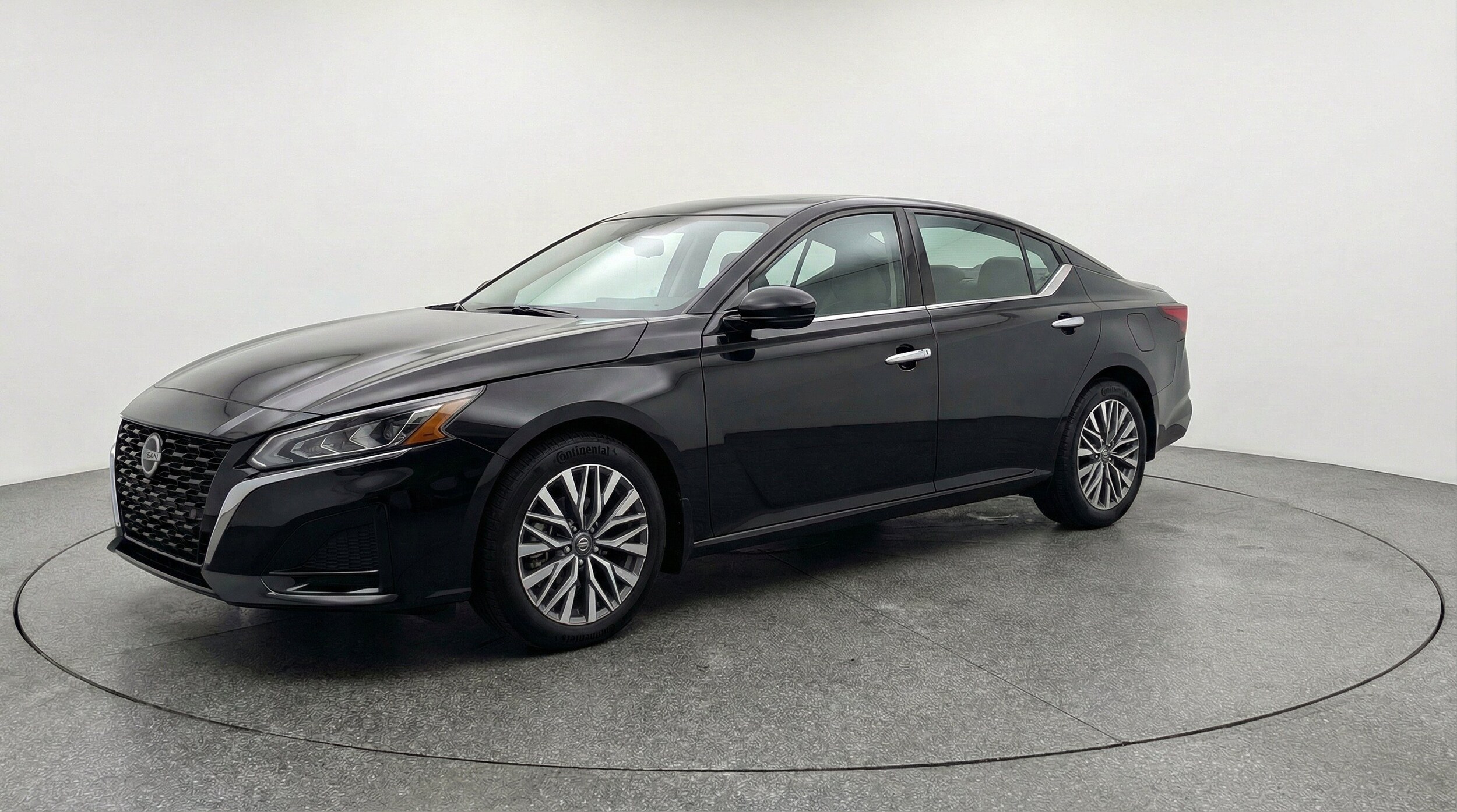 Thumbnail: 2025 Nissan Altima - 3