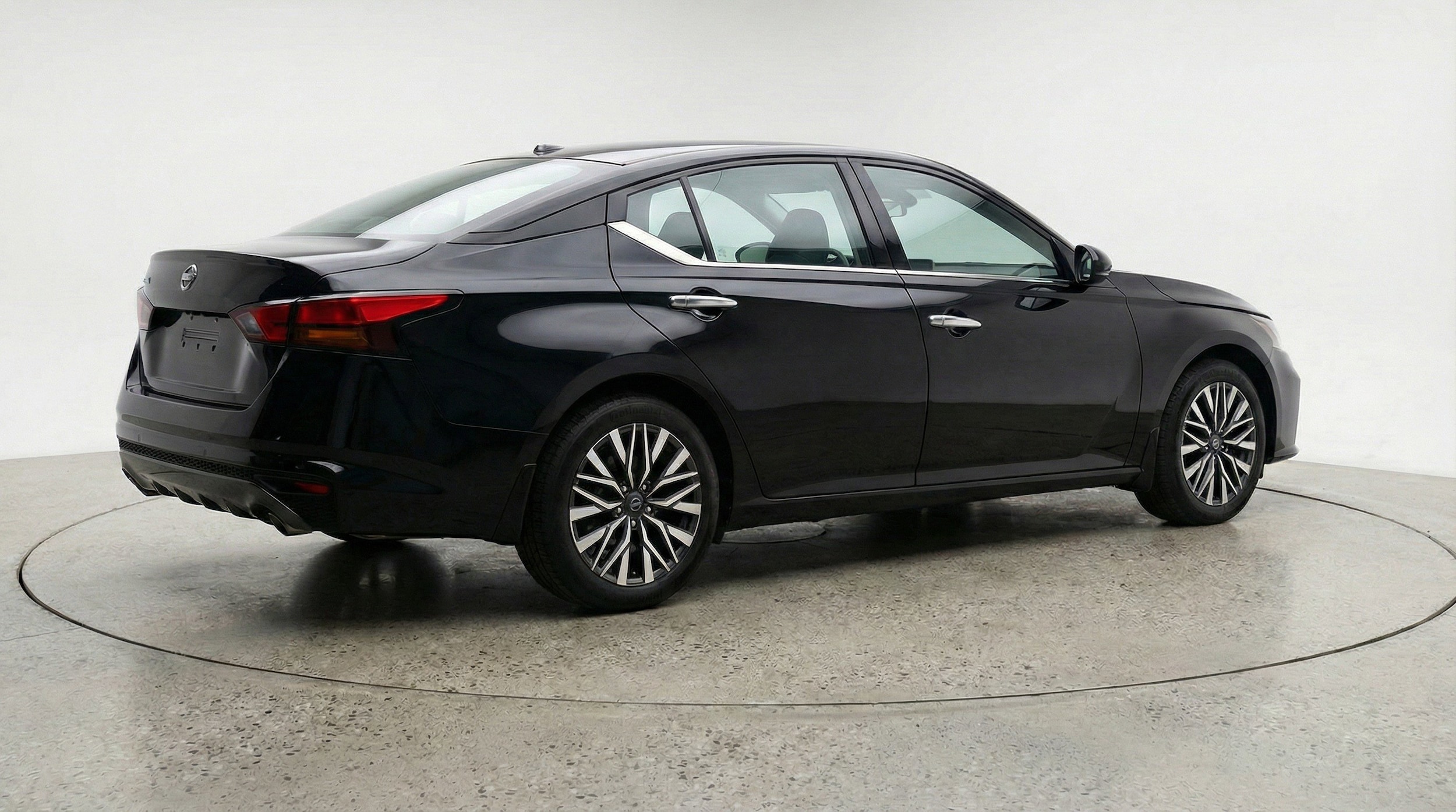 Thumbnail: 2025 Nissan Altima - 9