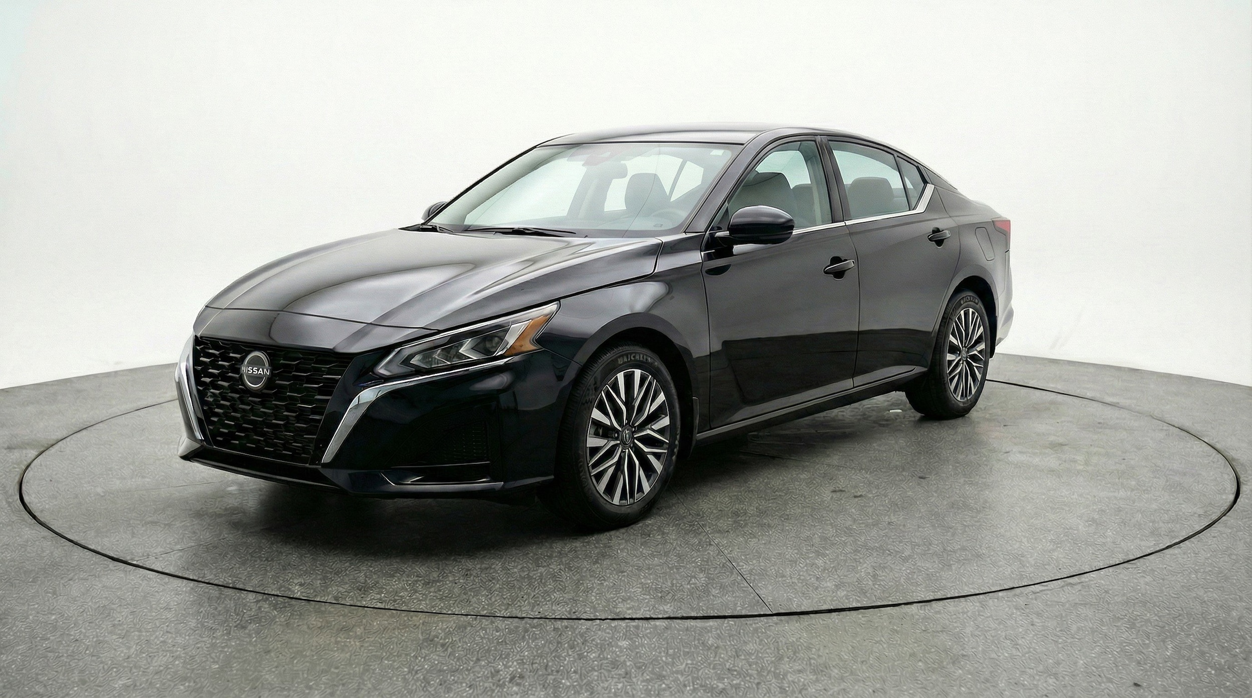 Thumbnail: 2025 Nissan Altima - 3