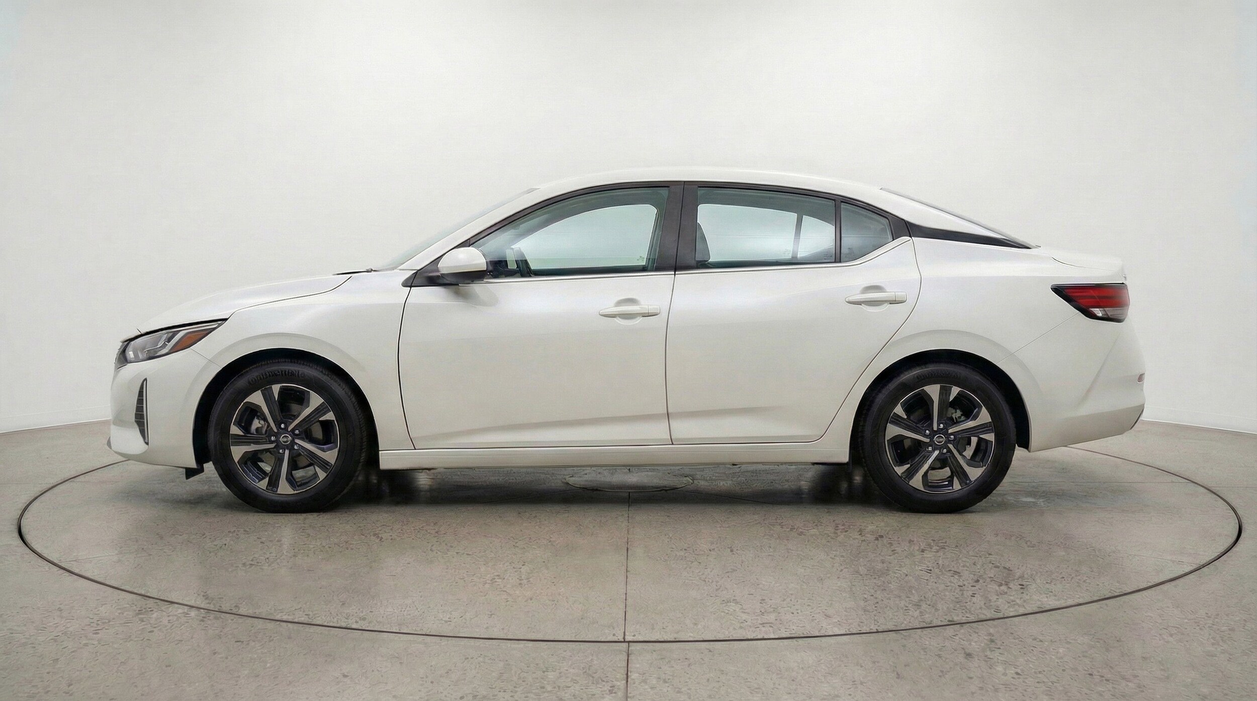 Thumbnail: 2025 Nissan Sentra - 5