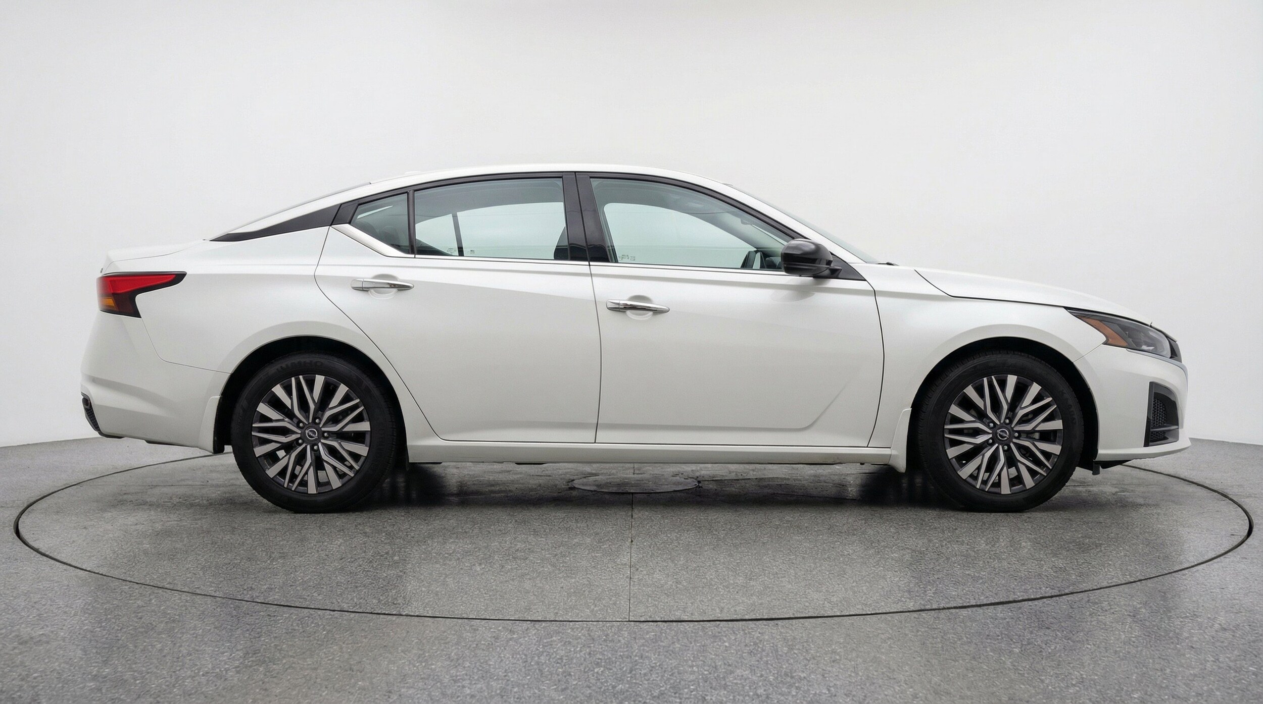 Thumbnail: 2025 Nissan Altima - 11