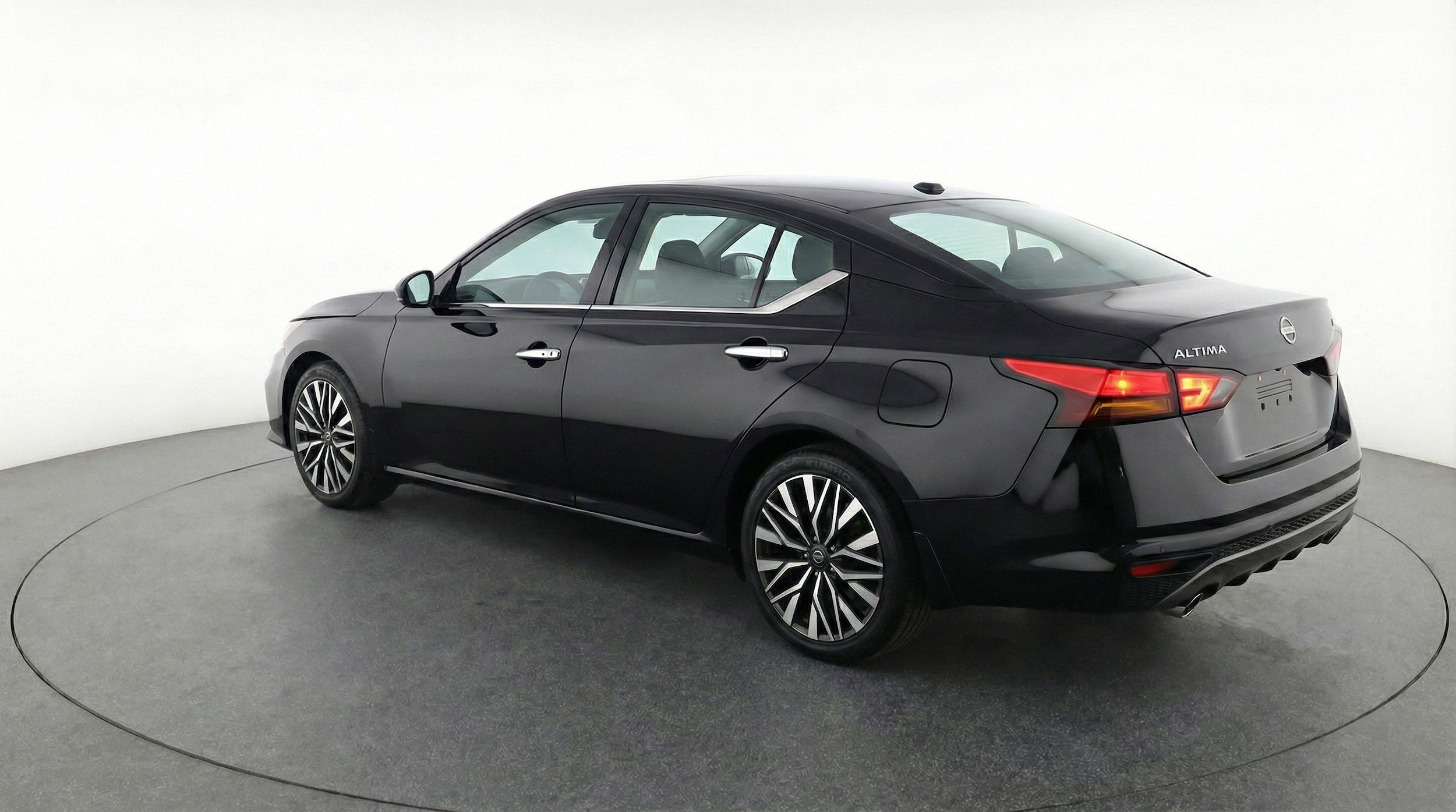 Thumbnail: 2025 Nissan Altima - 6