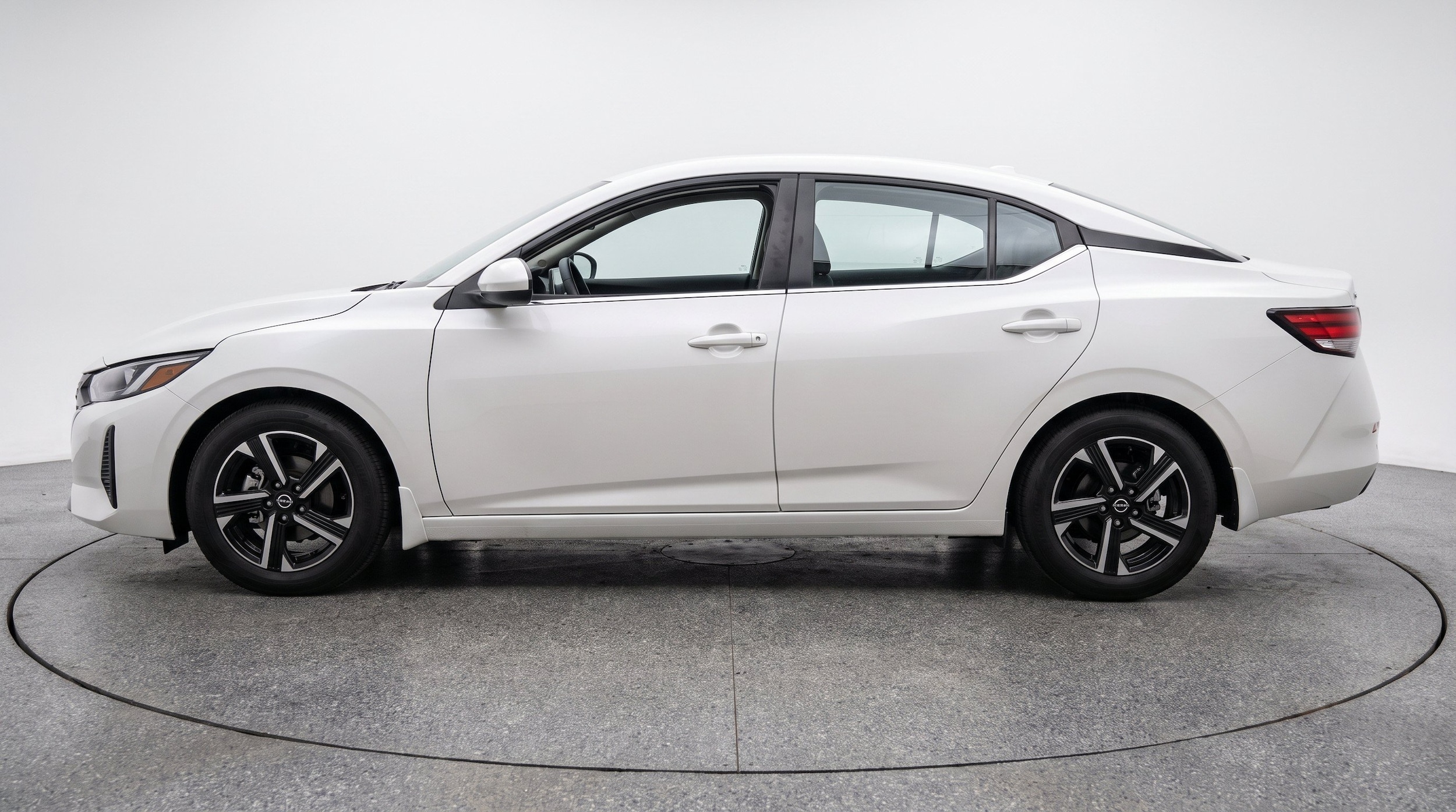 Thumbnail: 2025 Nissan Sentra - 5