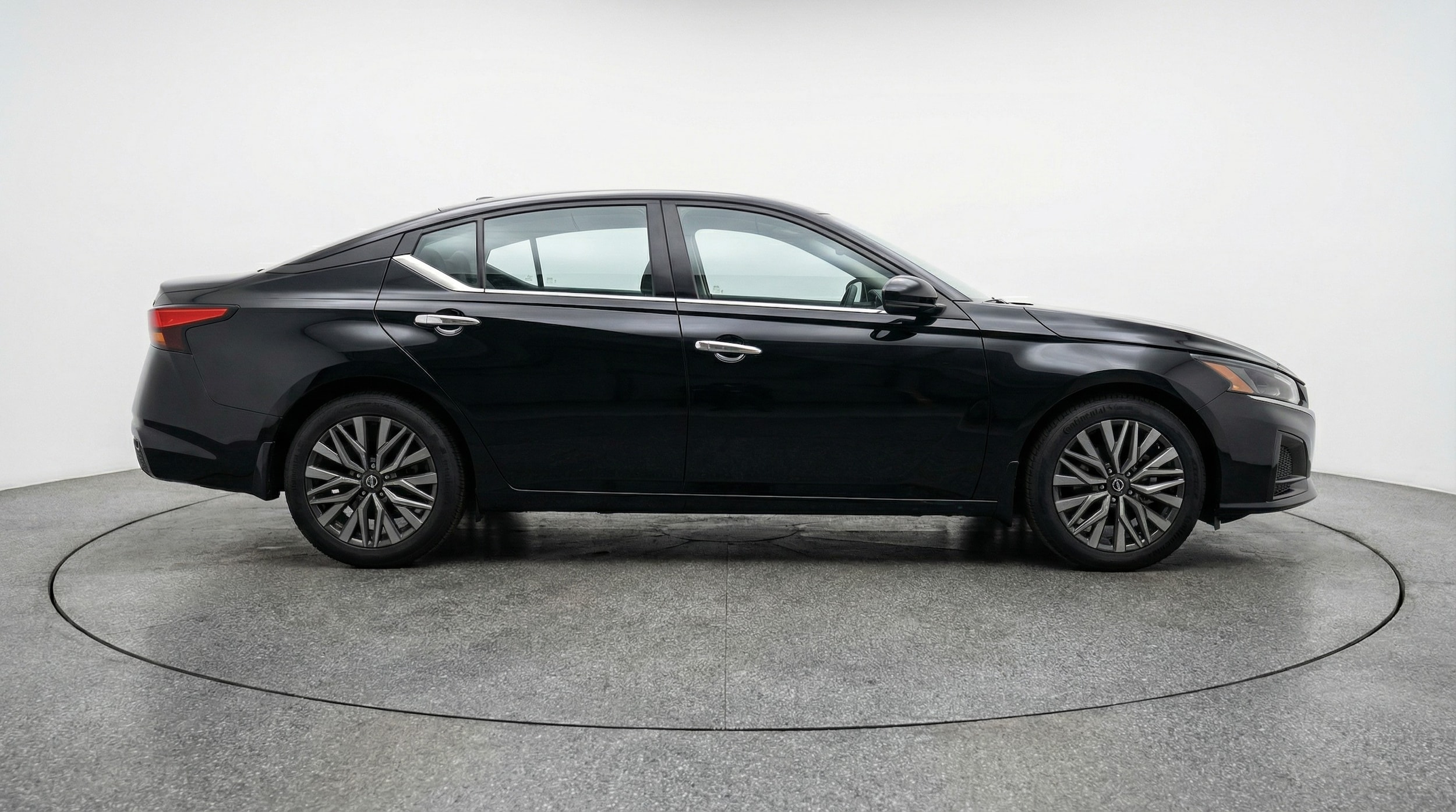 Thumbnail: 2025 Nissan Altima - 8