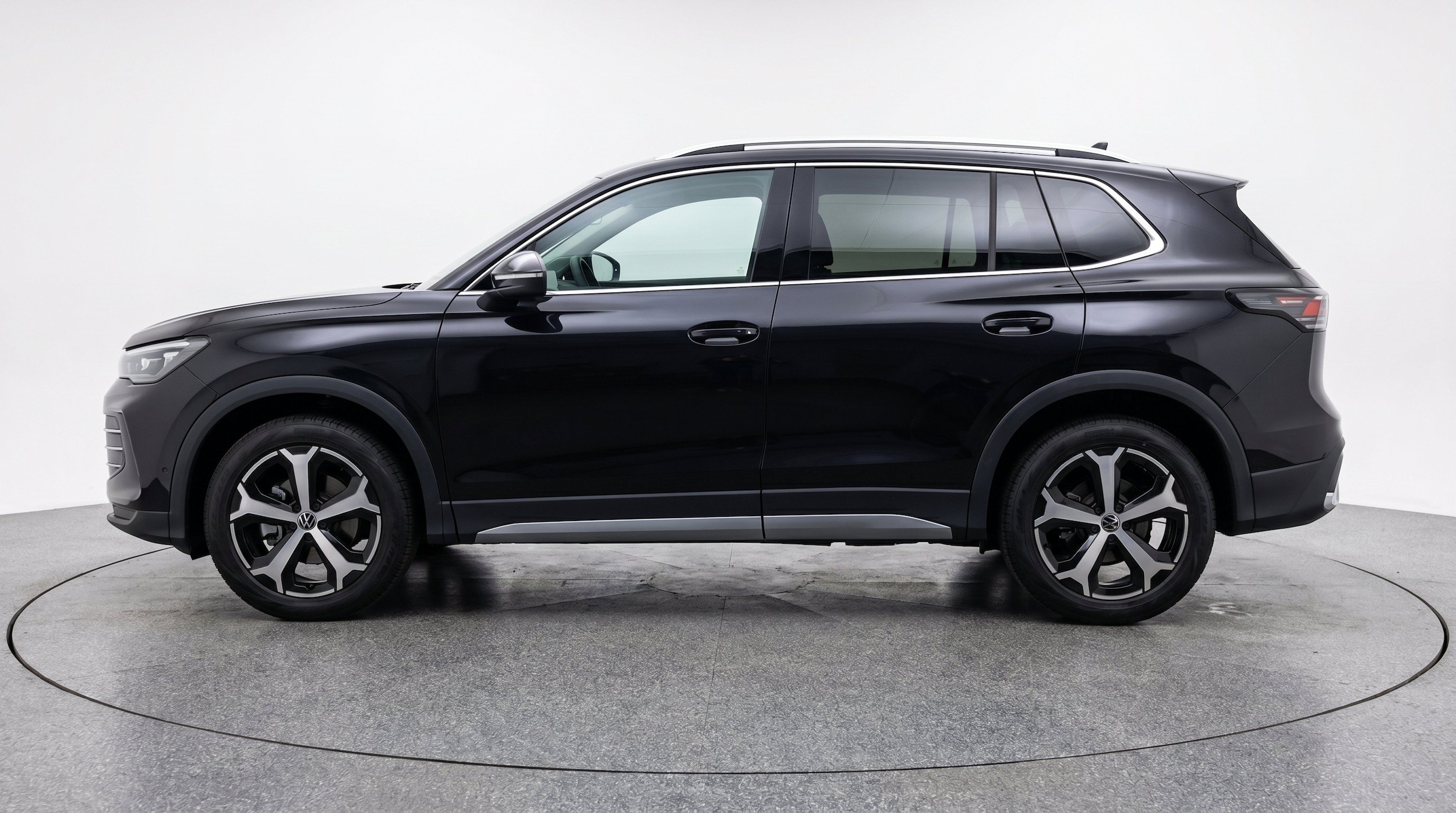 Thumbnail: 2026 Volkswagen Tiguan - 5