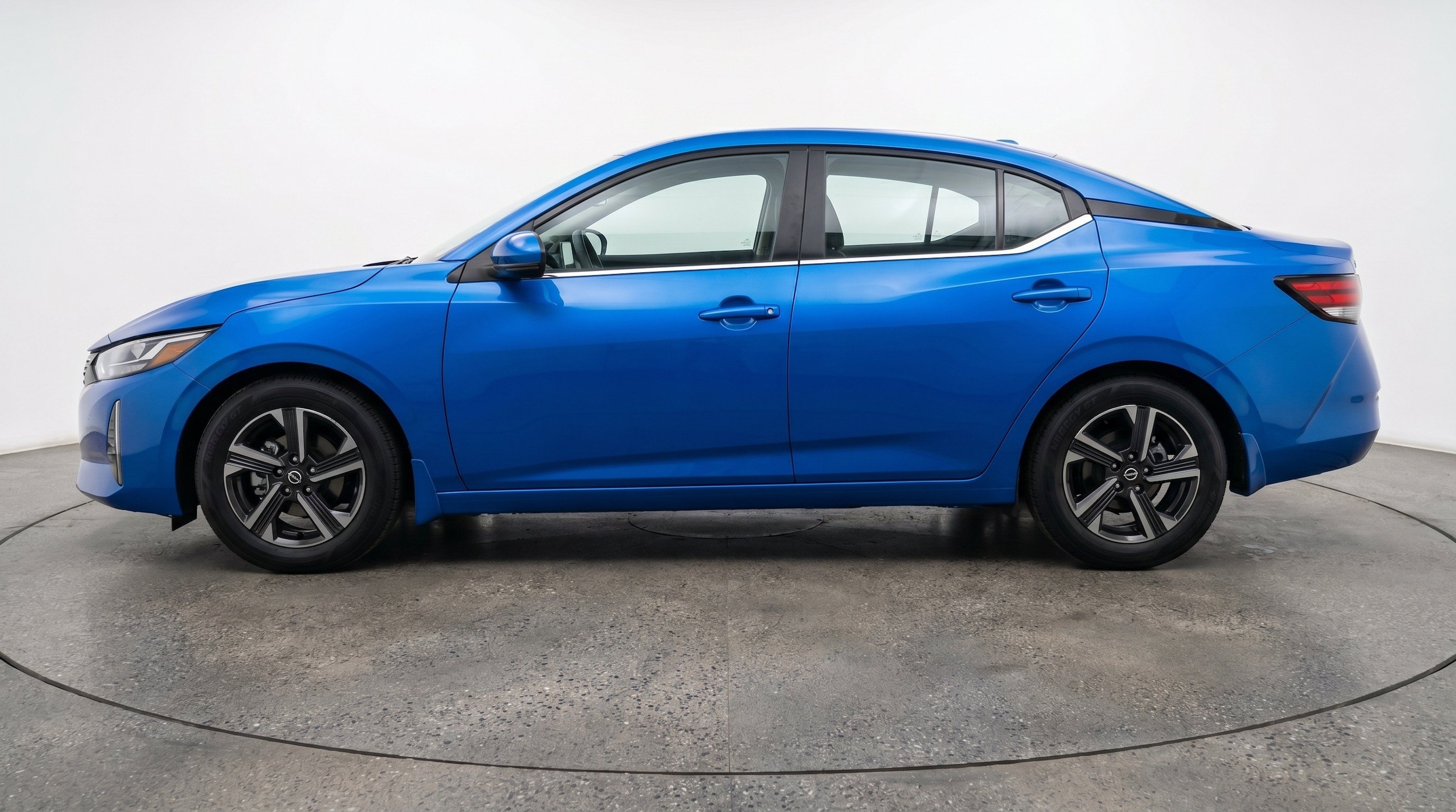 Thumbnail: 2025 Nissan Sentra - 5