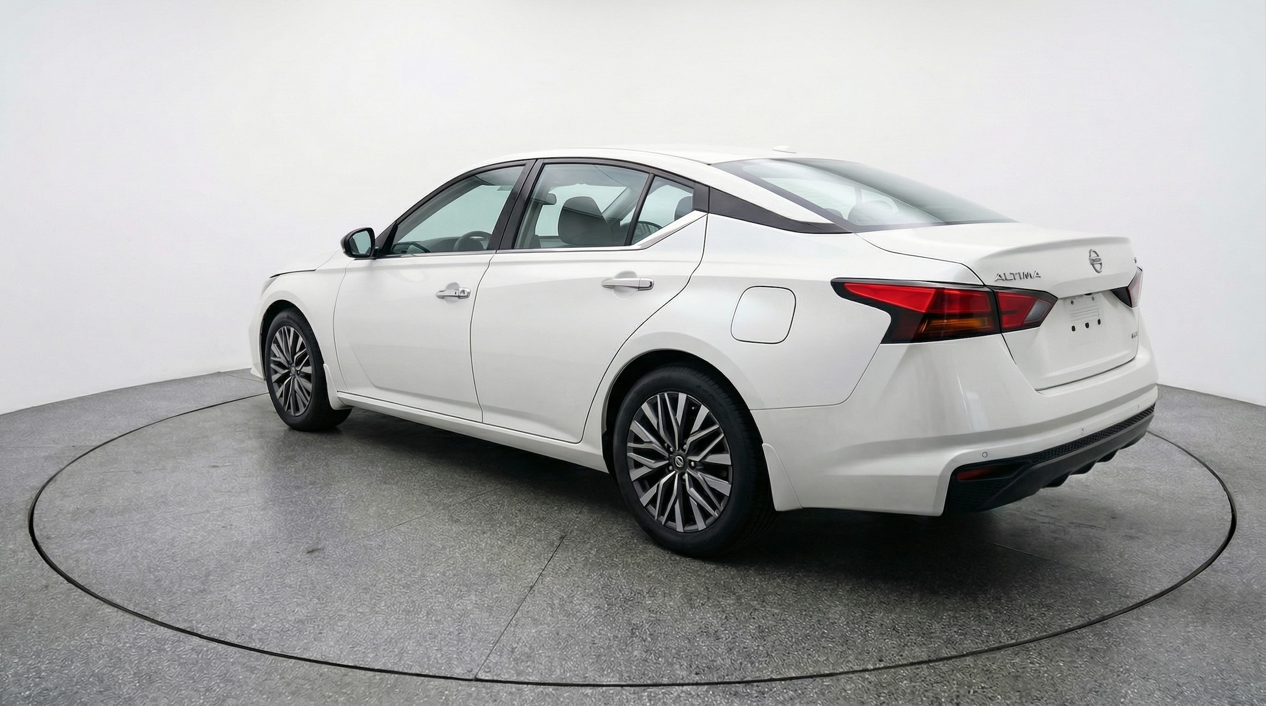 Thumbnail: 2025 Nissan Altima - 5