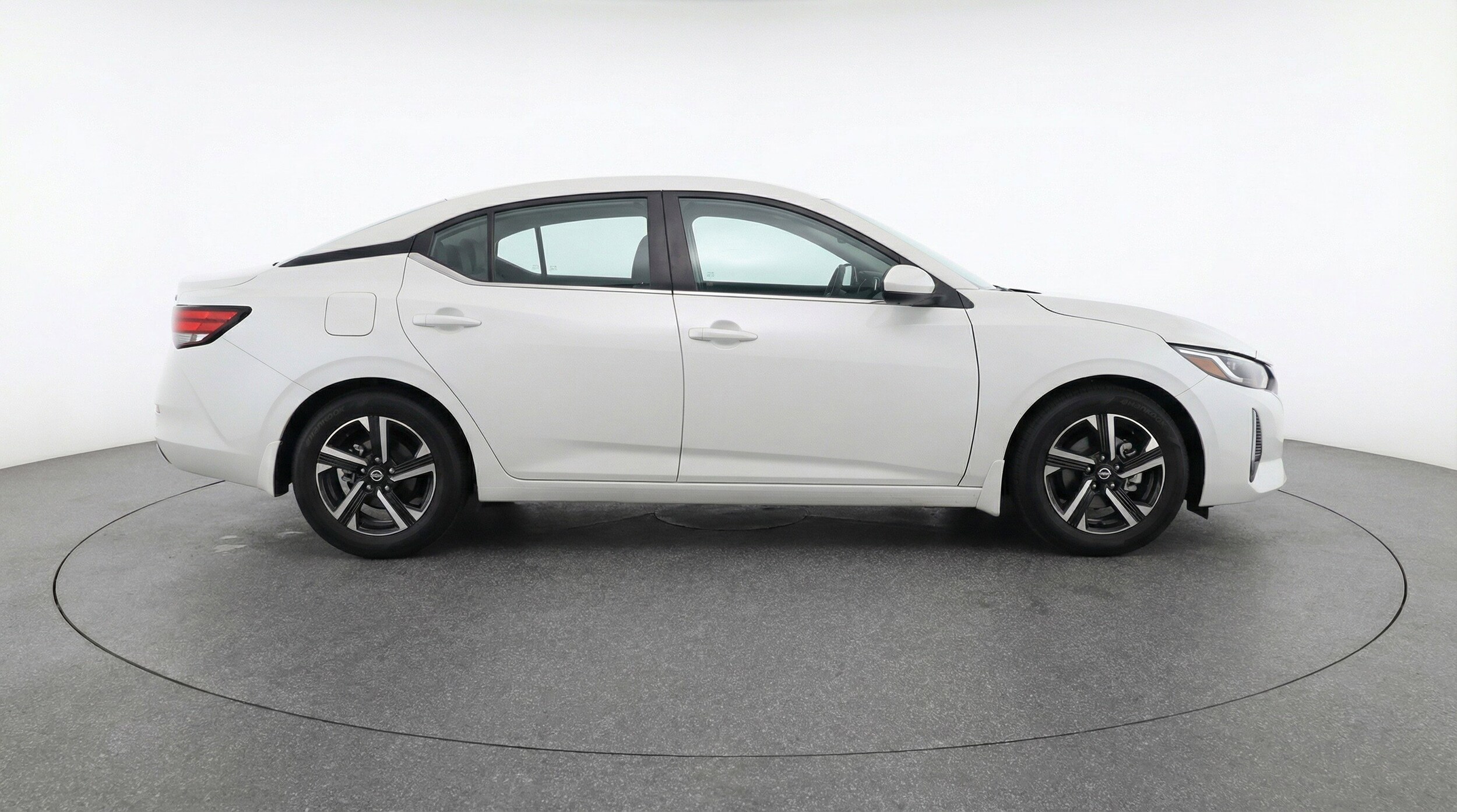 Thumbnail: 2025 Nissan Sentra - 11