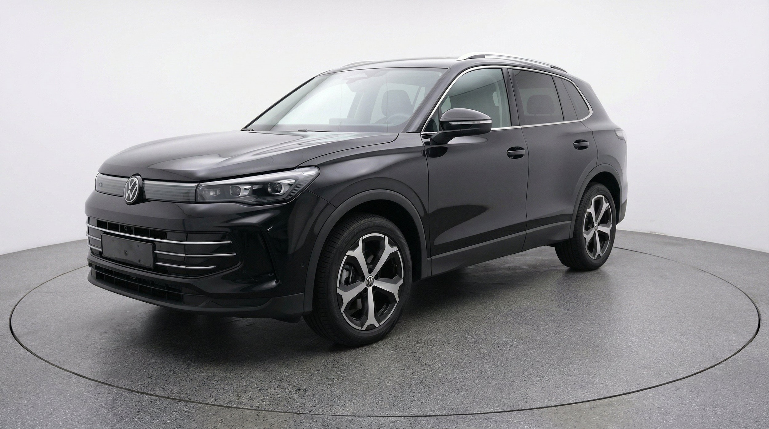 Thumbnail: 2026 Volkswagen Tiguan - 3