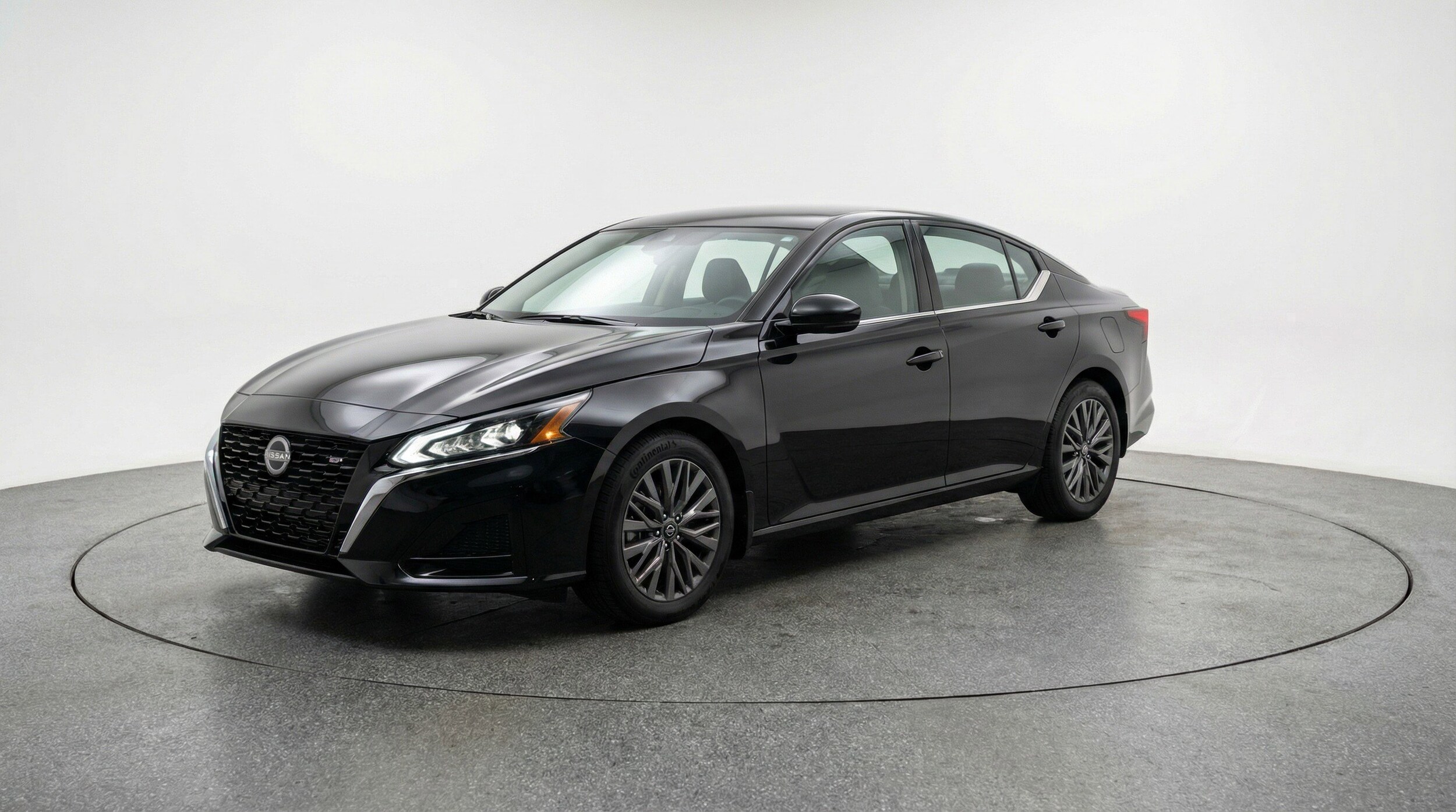 Thumbnail: 2025 Nissan Altima - 3