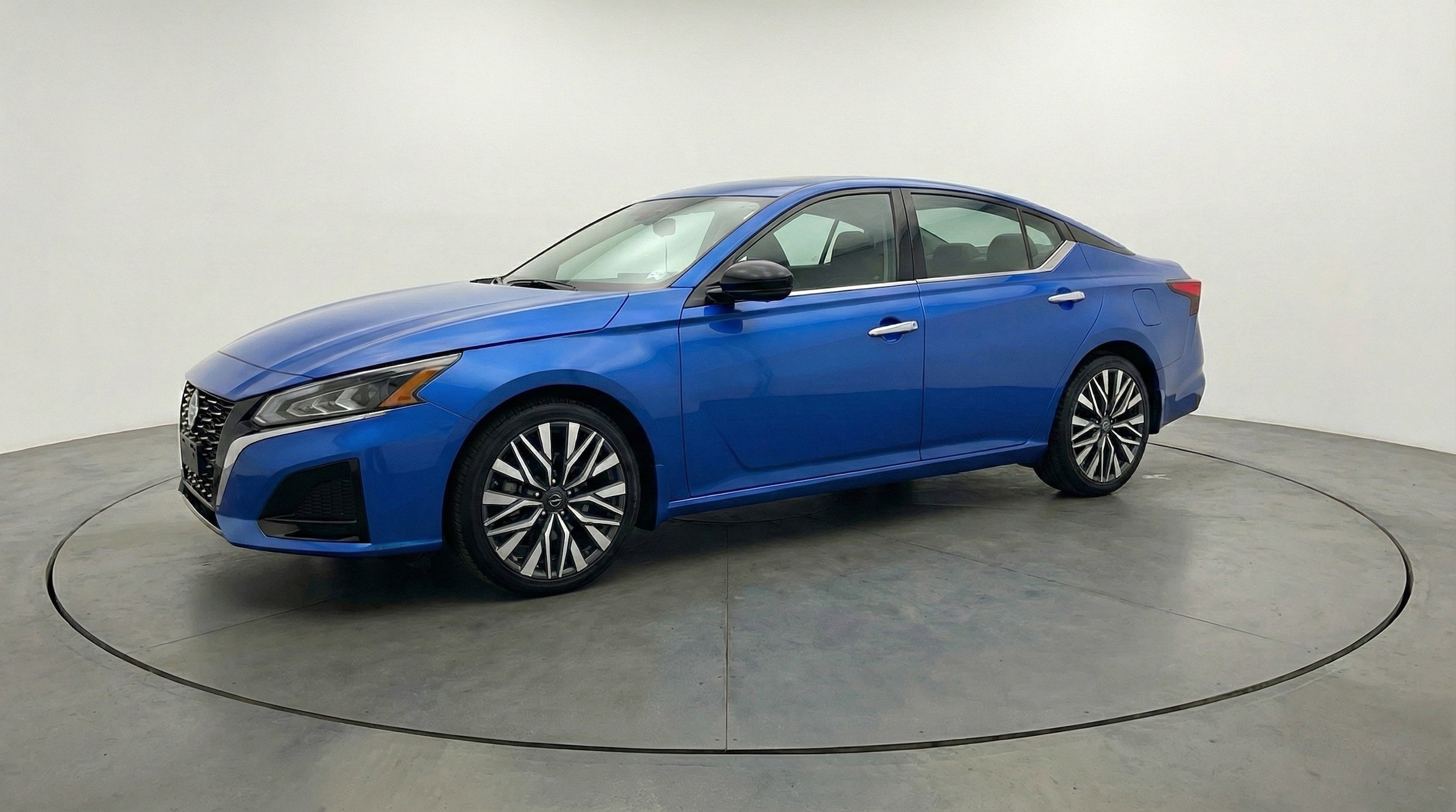 Thumbnail: 2025 Nissan Altima - 3