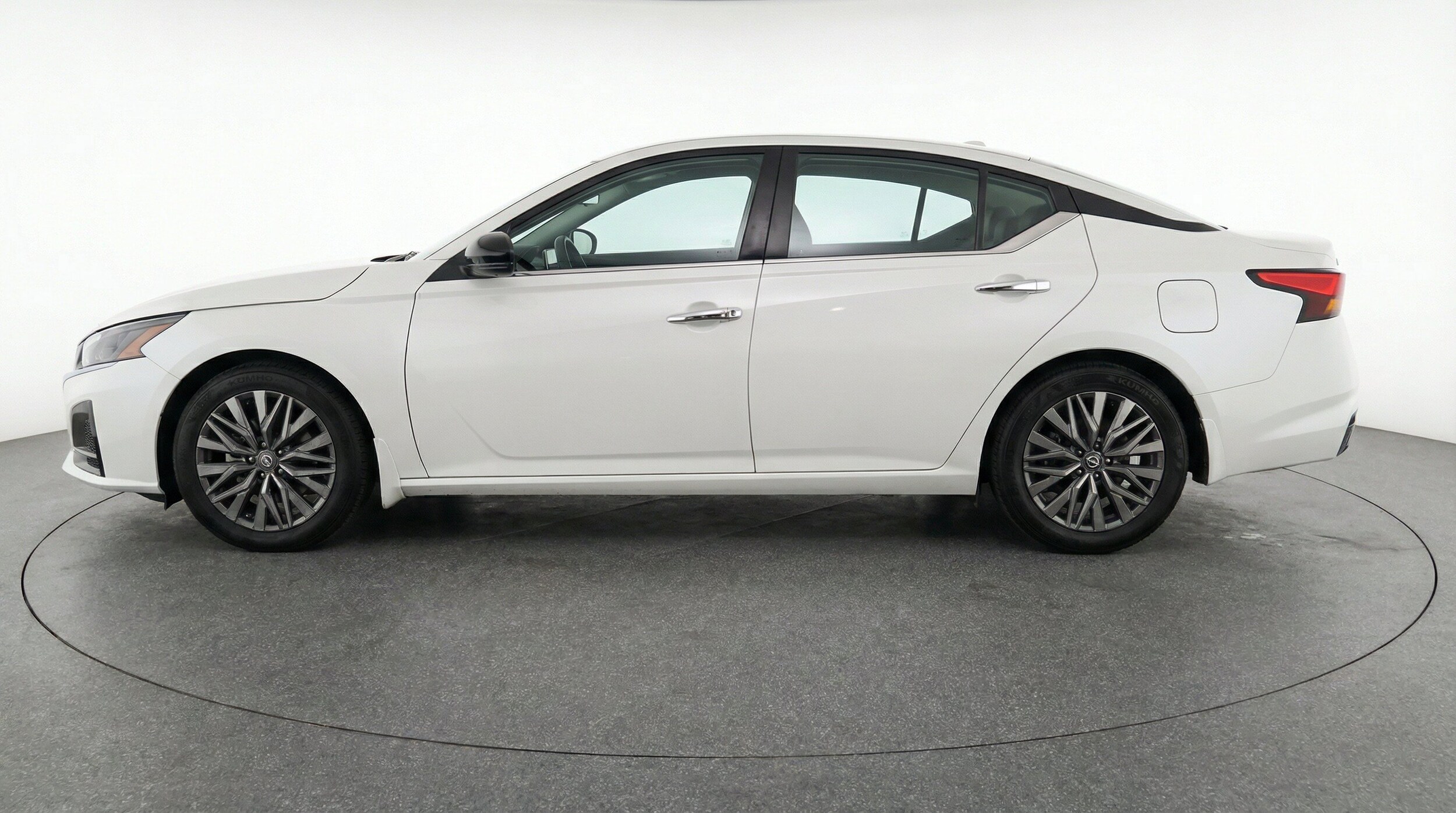 Thumbnail: 2025 Nissan Altima - 5