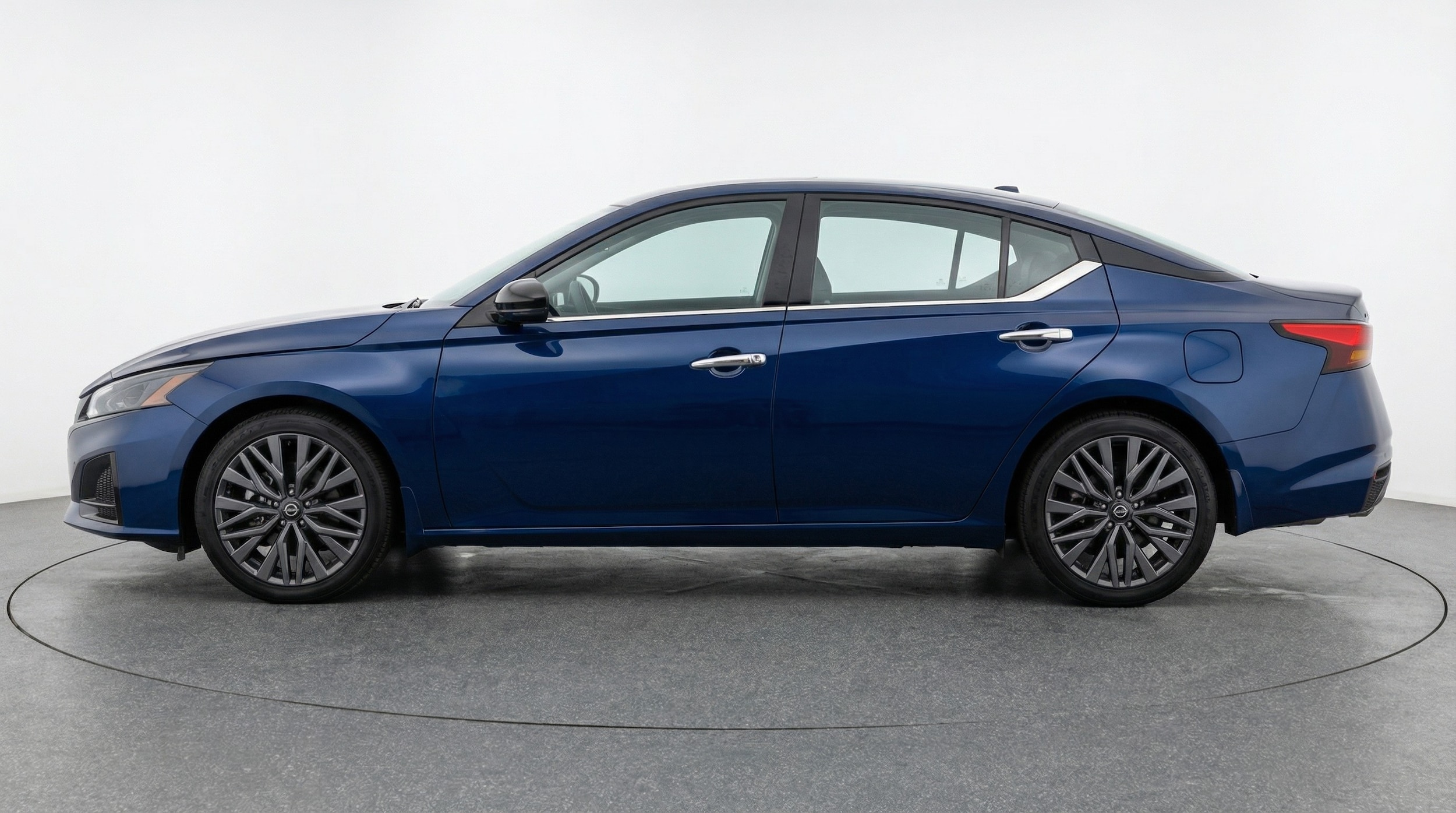 Thumbnail: 2025 Nissan Altima - 4